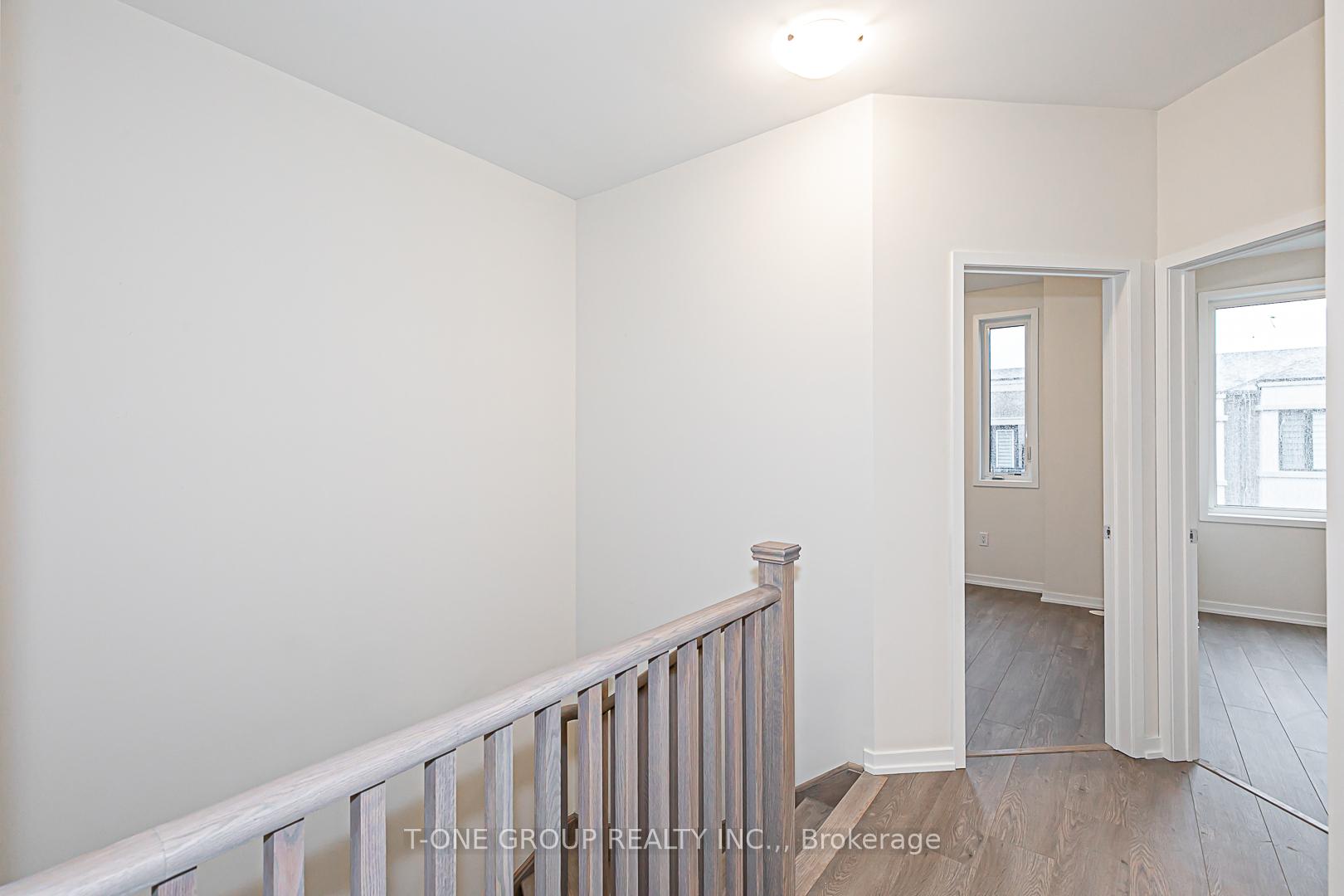 Photo 25 of 34 Origin Way, Vaughan, Patterson — HOMEH