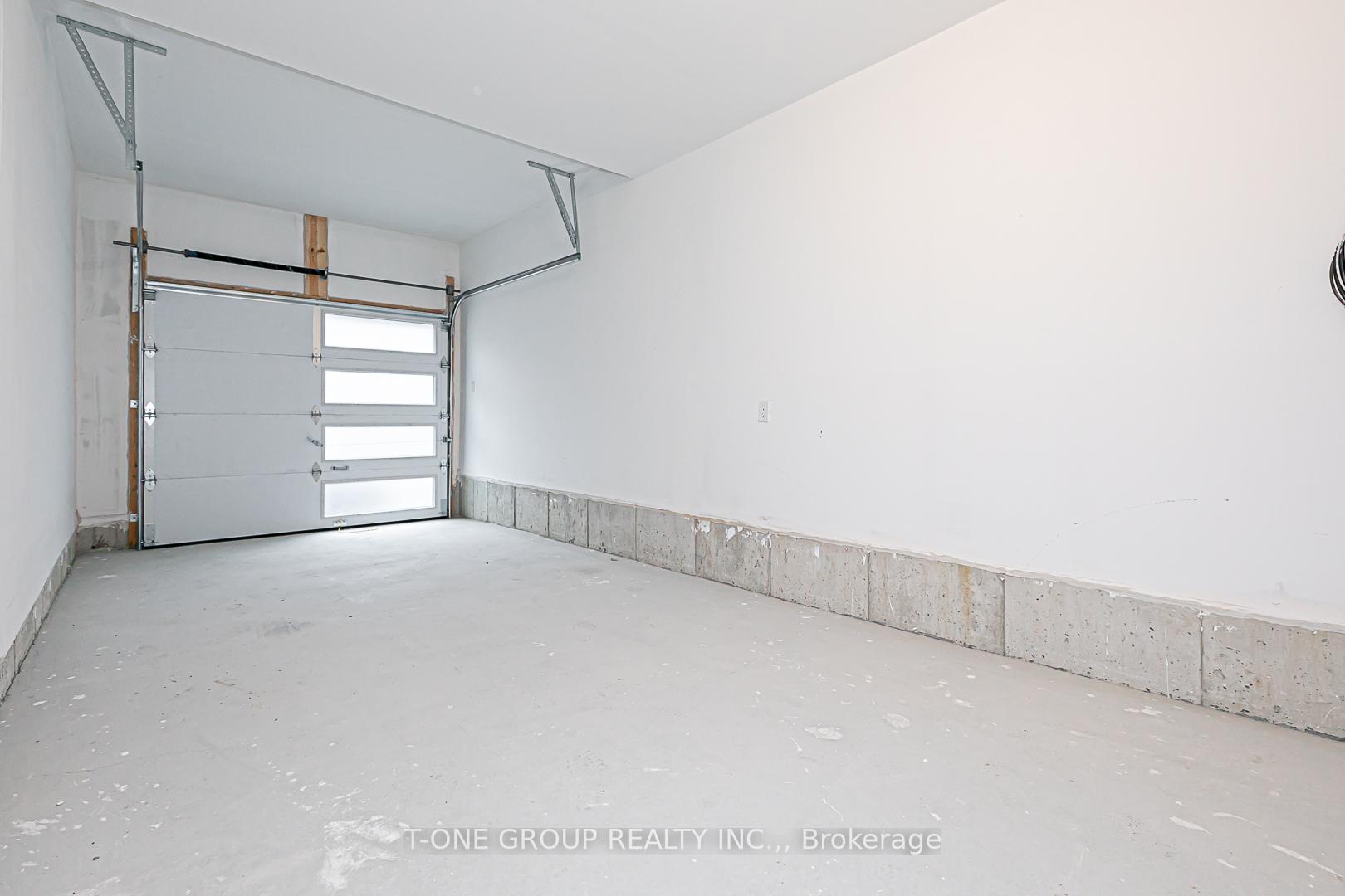 Photo 42 of 34 Origin Way, Vaughan, Patterson — HOMEH
