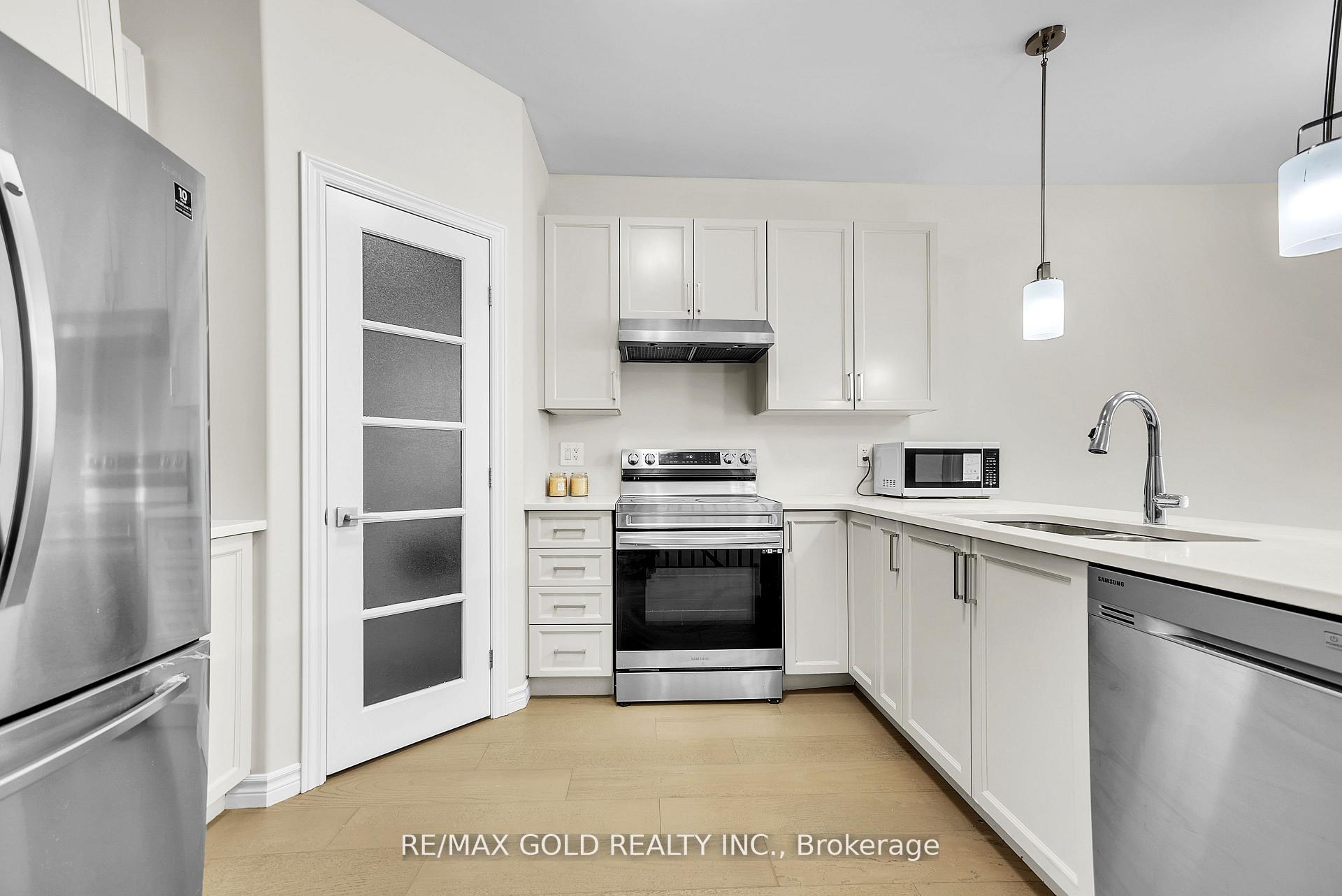 Photo 6 of 92 Athabaska Drive, Belleville, Belleville Ward — HOMEH