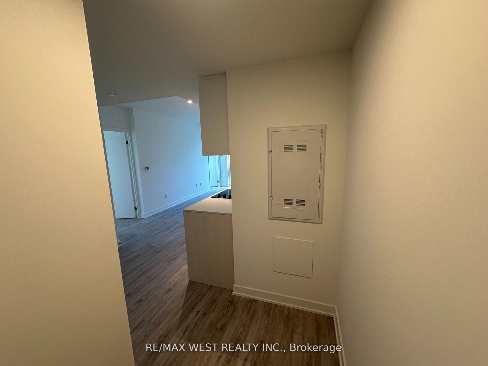 Photo 2 of Unit 2011, 252 Church St, Toronto, Church-Yonge Corridor — HOMEH
