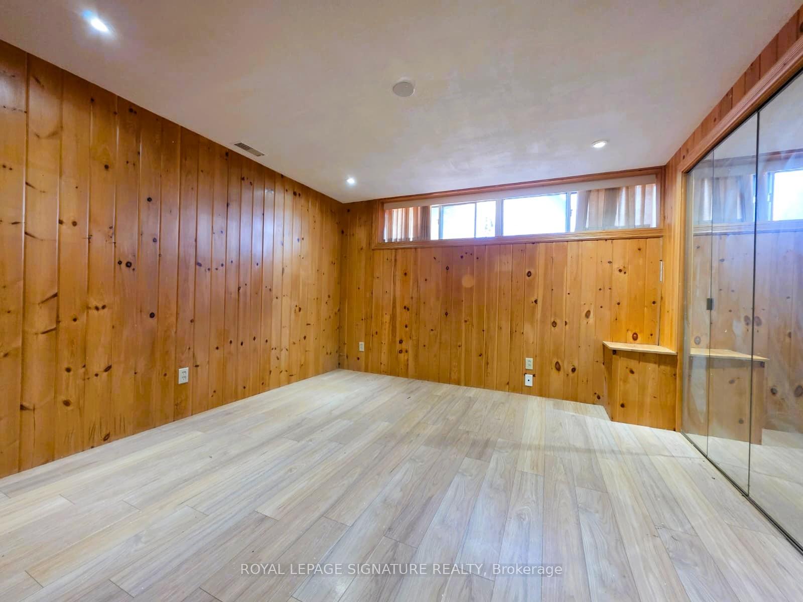 Photo 12 of 57 Foreht Crescent, Aurora, Aurora Heights — HOMEH
