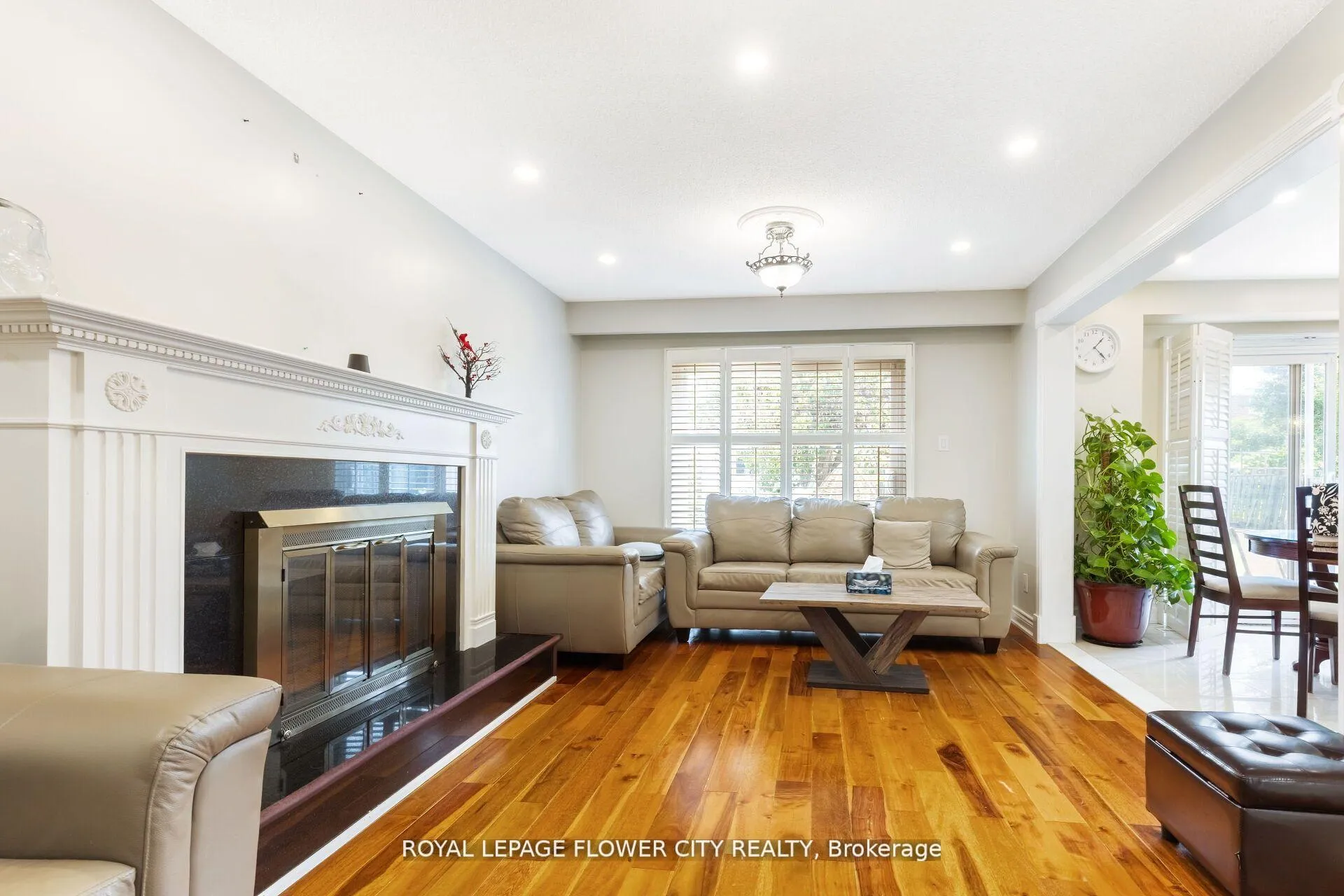Photo 12 of 15 Thistle Ridge Drive NE, Vaughan, East Woodbridge — HOMEH