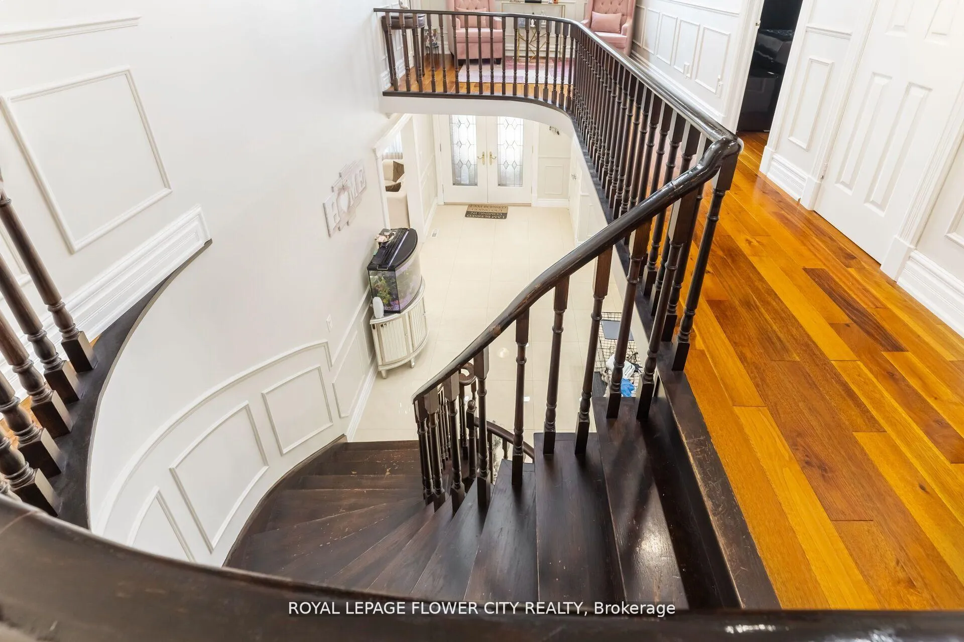 Photo 20 of 15 Thistle Ridge Drive NE, Vaughan, East Woodbridge — HOMEH