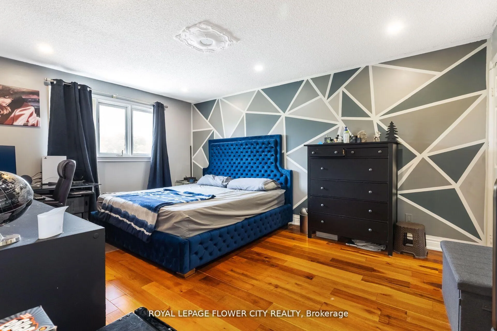 Photo 25 of 15 Thistle Ridge Drive NE, Vaughan, East Woodbridge — HOMEH