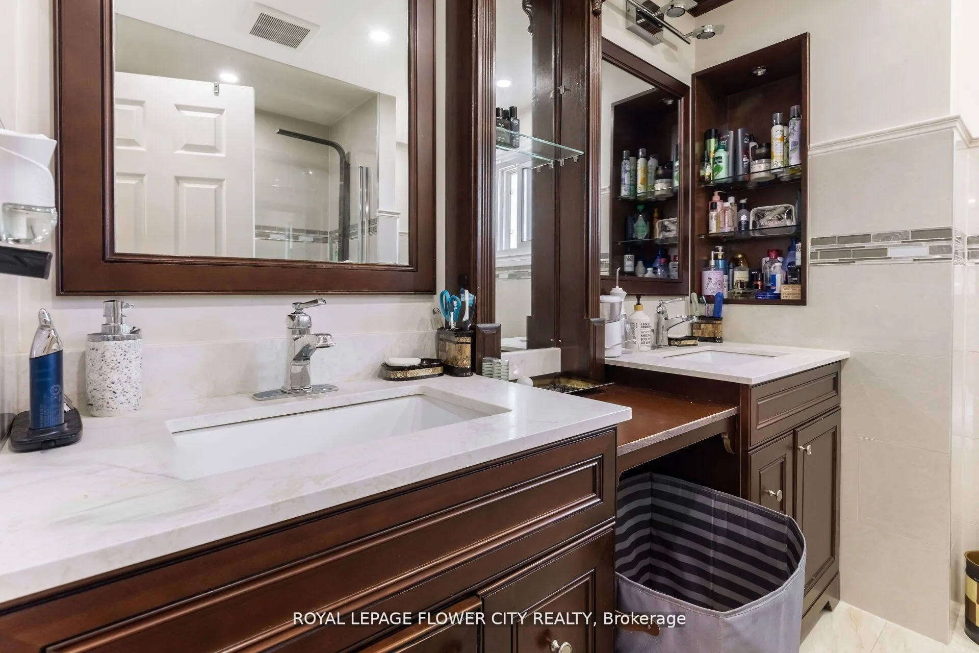 Photo 29 of 15 Thistle Ridge Drive NE, Vaughan, East Woodbridge — HOMEH