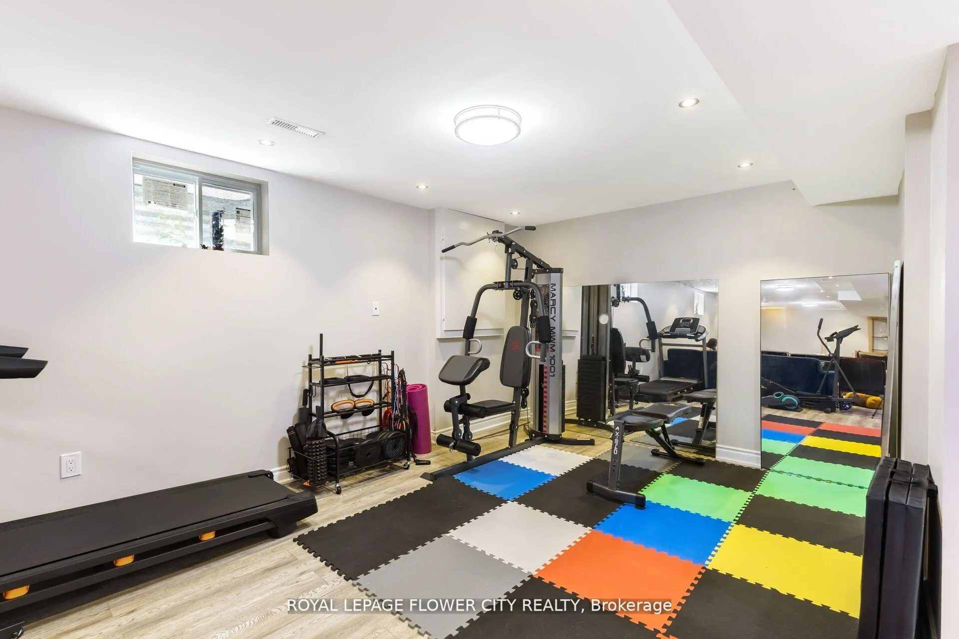 Photo 35 of 15 Thistle Ridge Drive NE, Vaughan, East Woodbridge — HOMEH