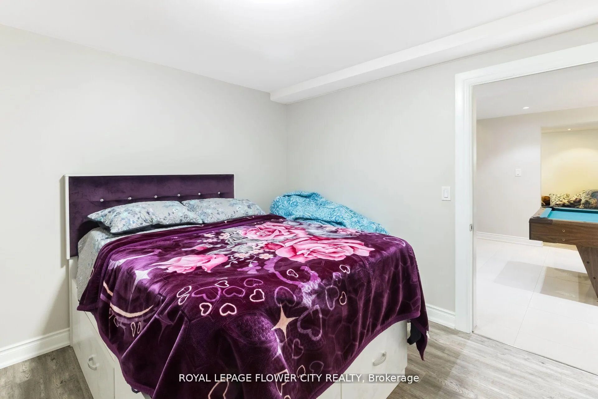 Photo 37 of 15 Thistle Ridge Drive NE, Vaughan, East Woodbridge — HOMEH
