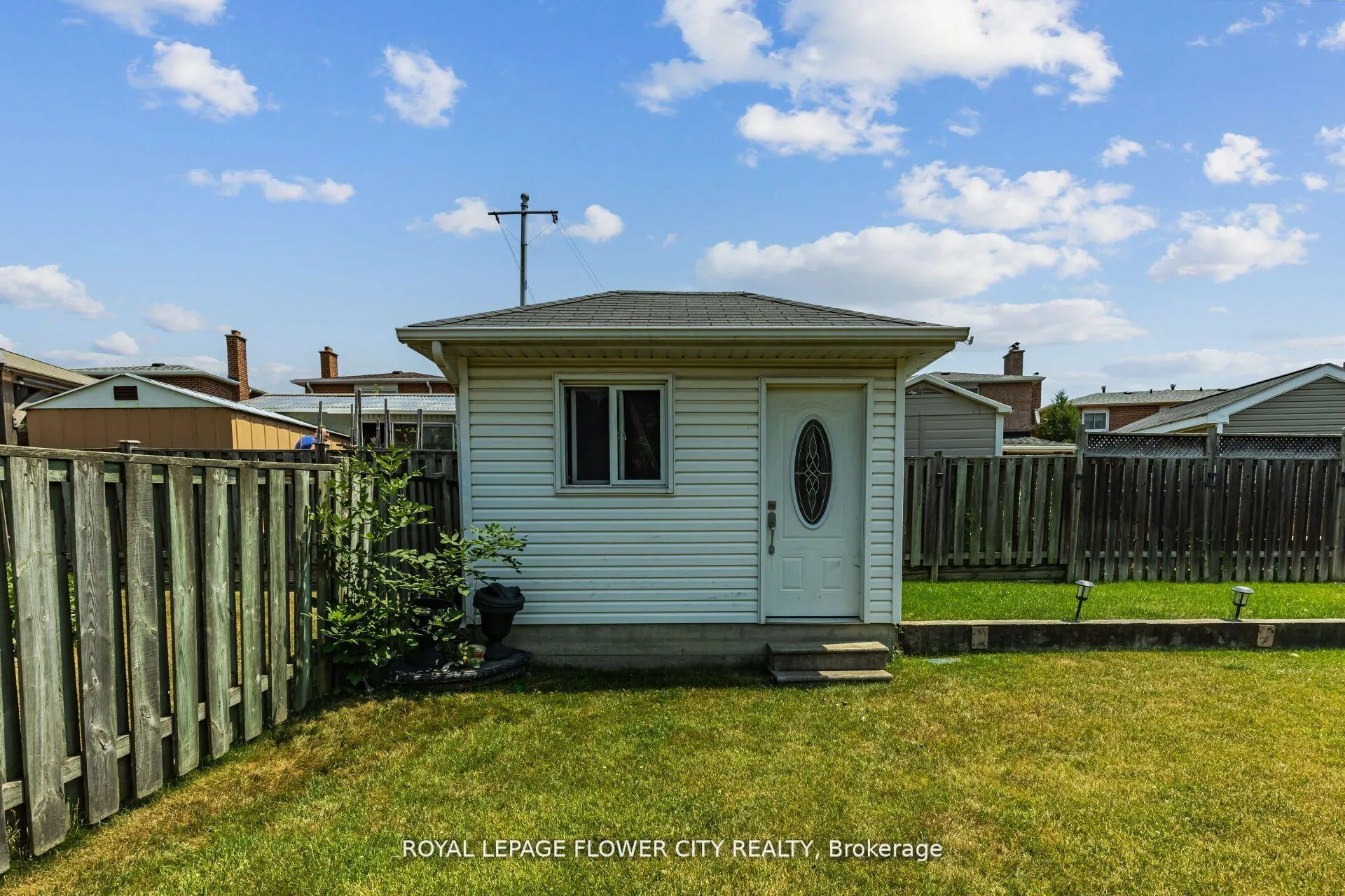 Photo 44 of 15 Thistle Ridge Drive NE, Vaughan, East Woodbridge — HOMEH