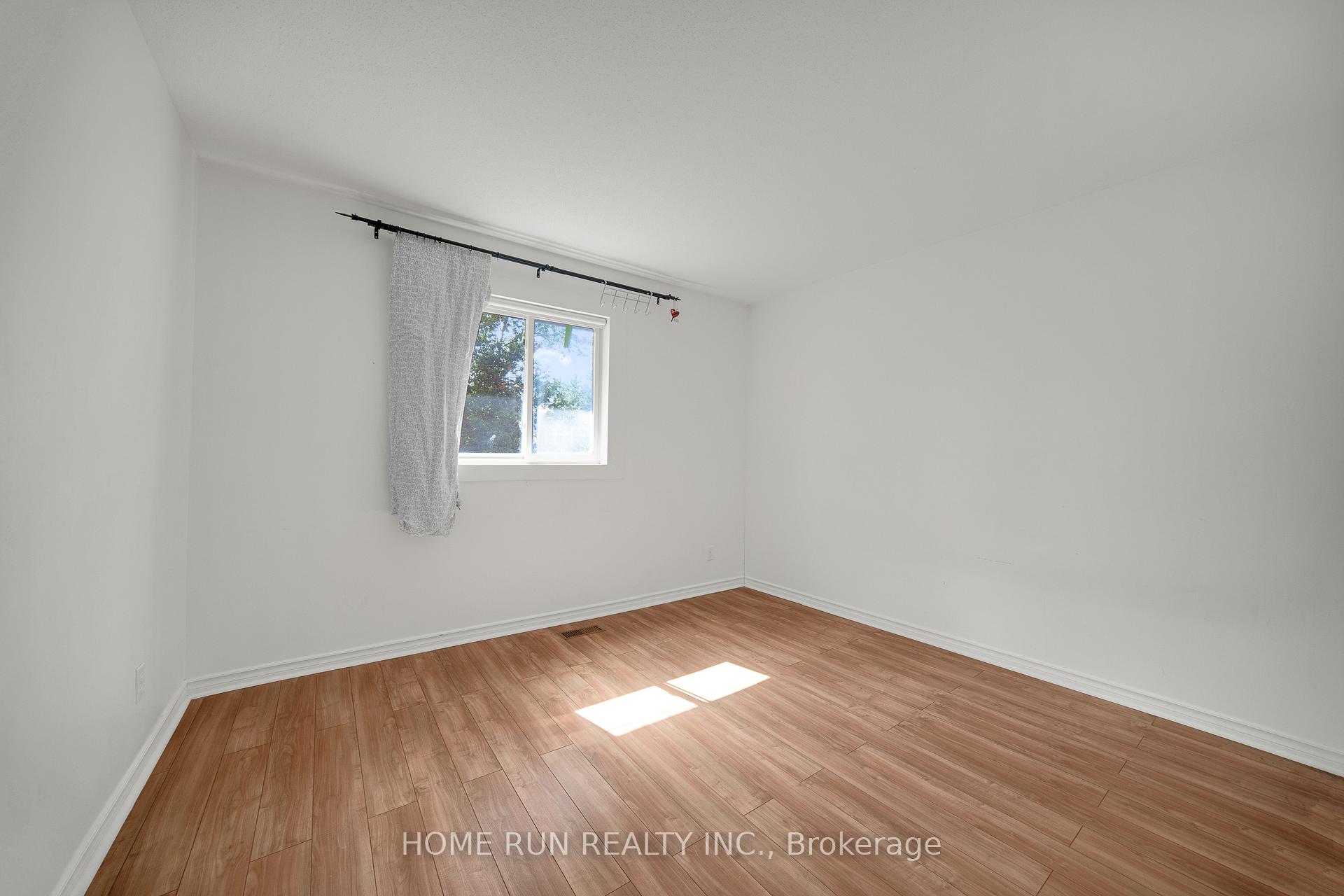Photo 22 of 2555 Hunters Point Crescent, Ottawa, Emerald Woods/Sawmill Creek — HOMEH