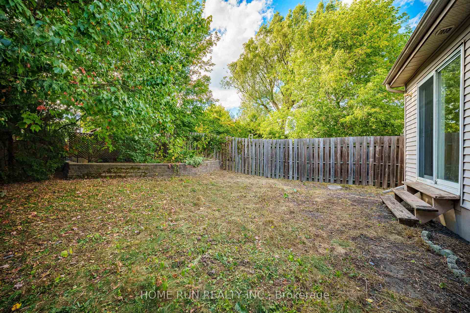 Photo 27 of 2555 Hunters Point Crescent, Ottawa, Emerald Woods/Sawmill Creek — HOMEH