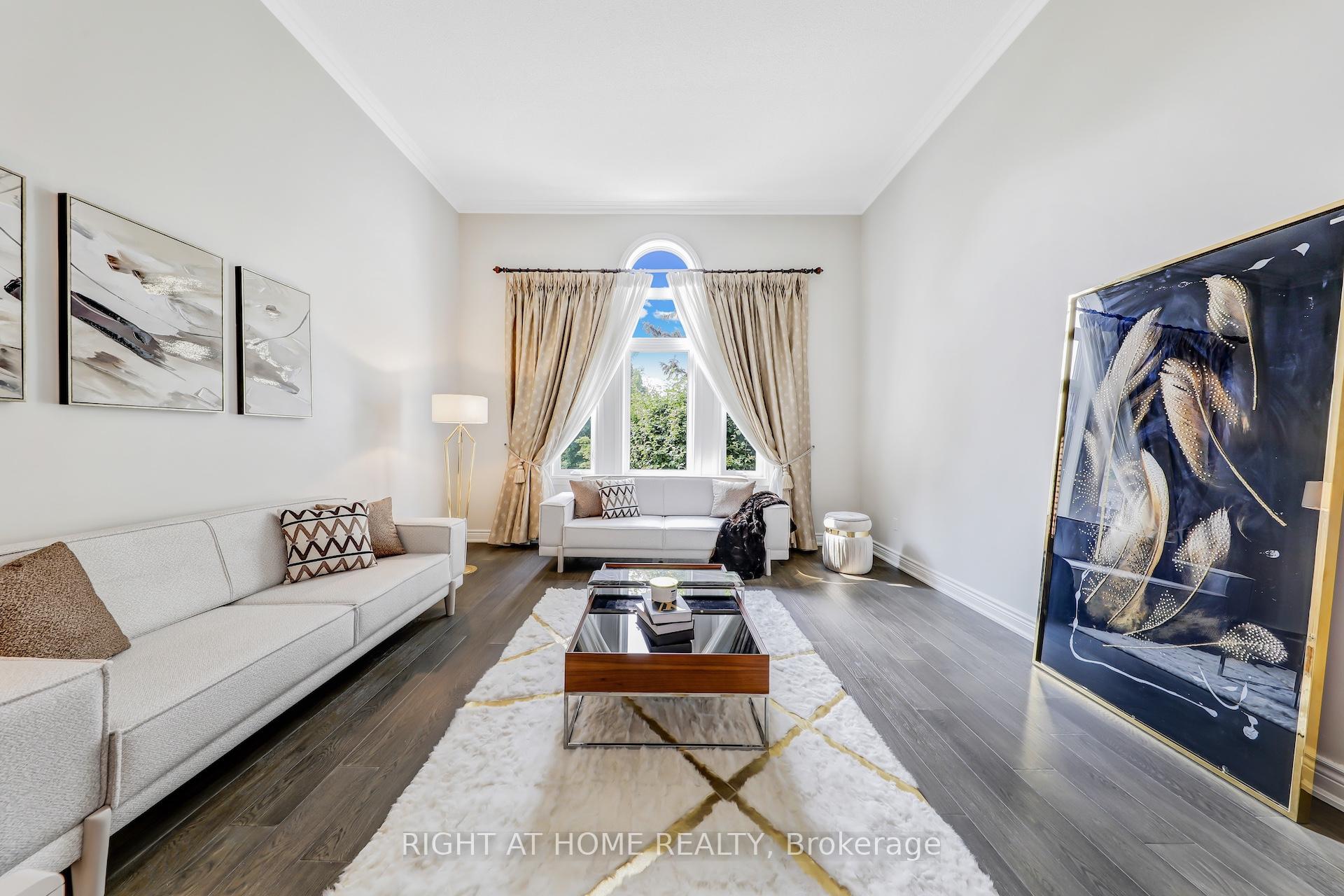 Photo 8 of 20 Woburn Drive, Vaughan, Islington Woods — HOMEH