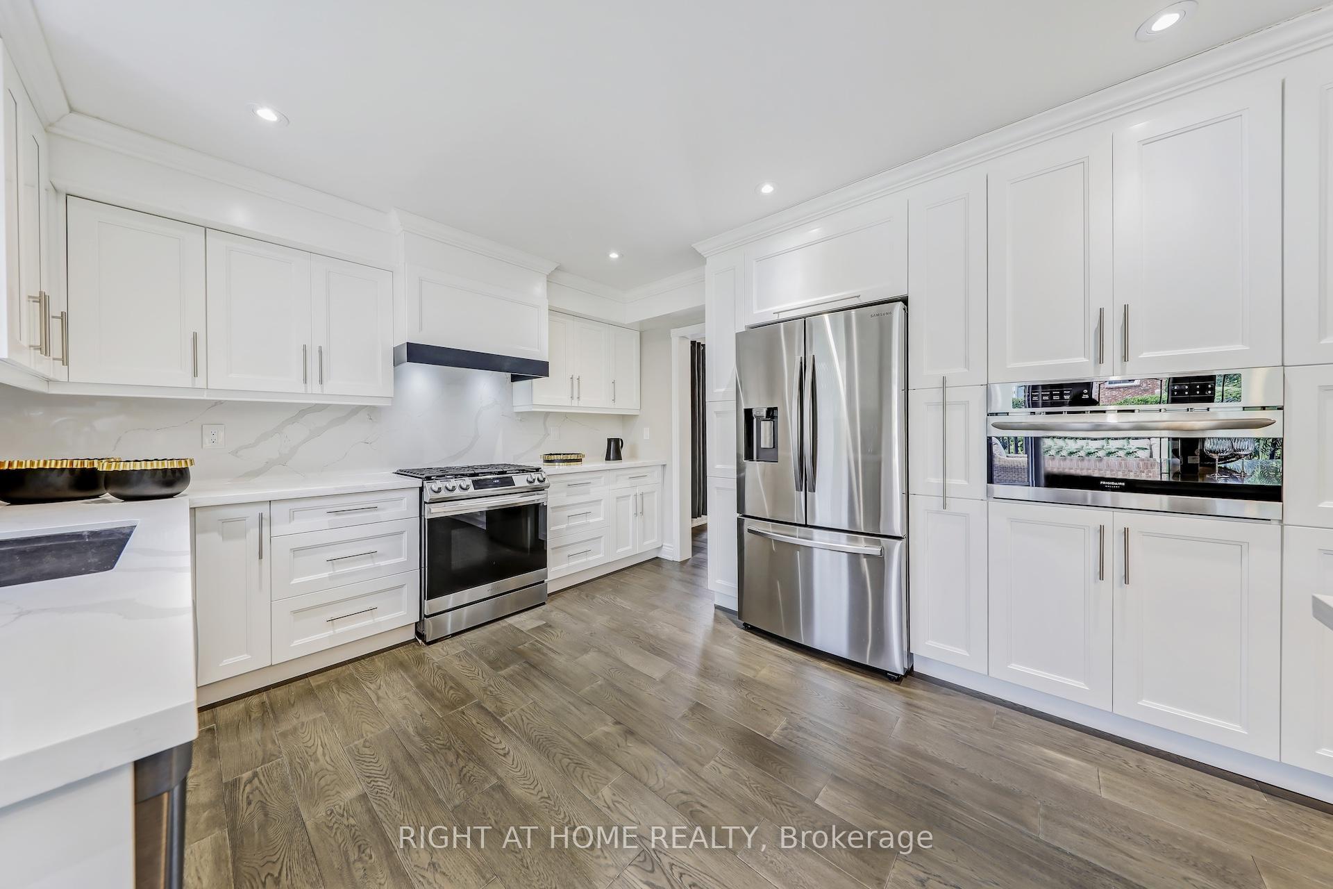 Photo 17 of 20 Woburn Drive, Vaughan, Islington Woods — HOMEH