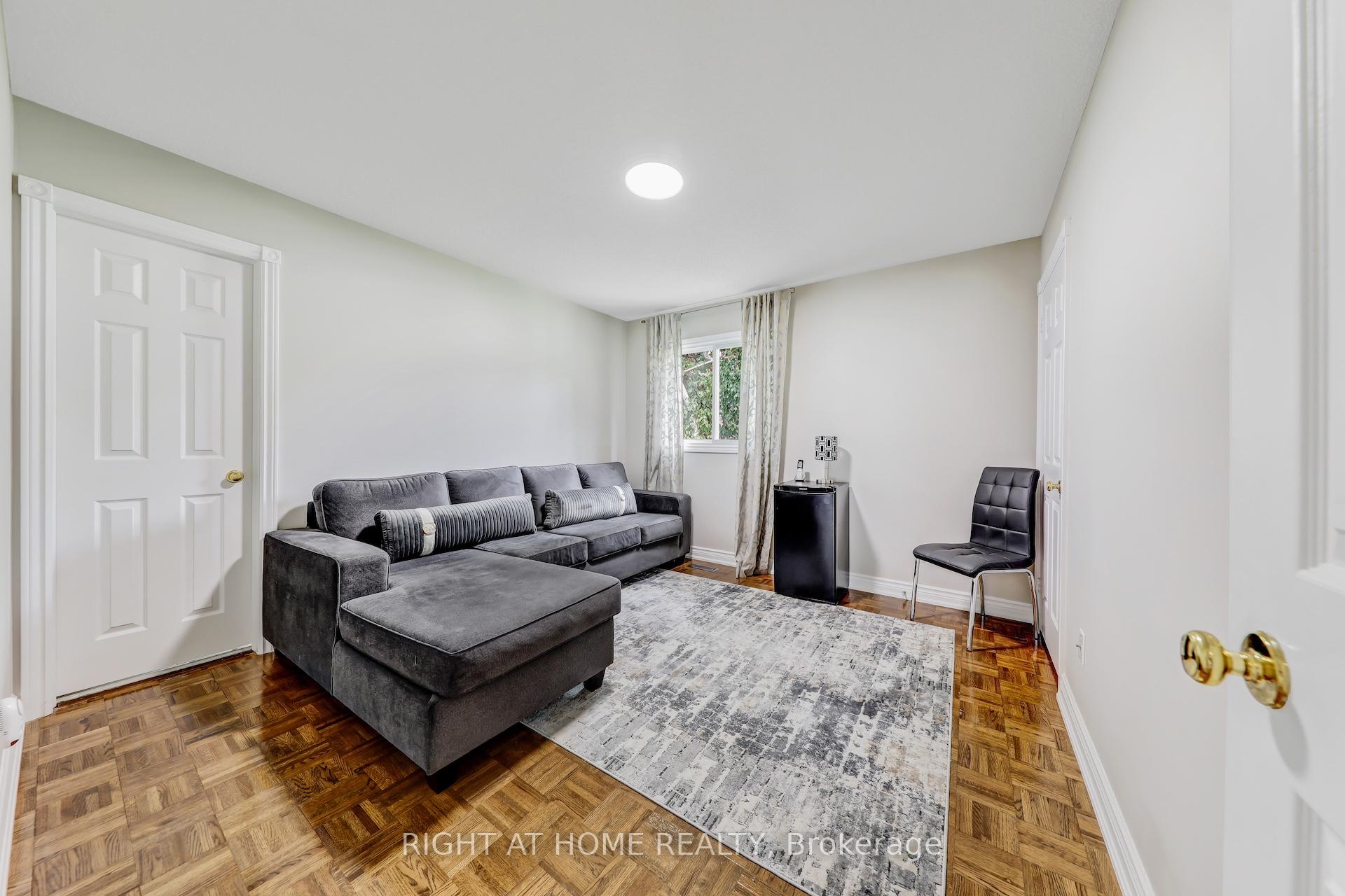 Photo 33 of 20 Woburn Drive, Vaughan, Islington Woods — HOMEH