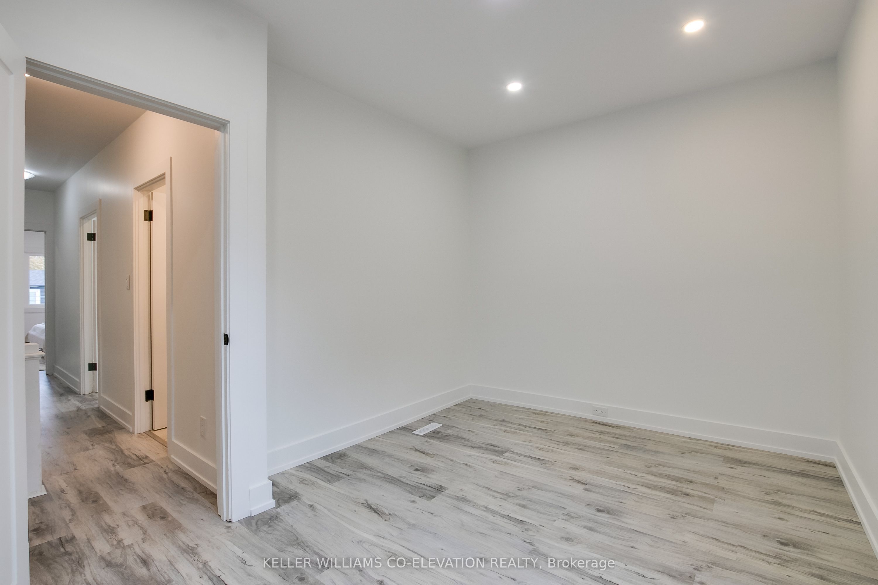 Photo 63 of 1006 Mount Pleasant Road, Toronto, Mount Pleasant West — HOMEH