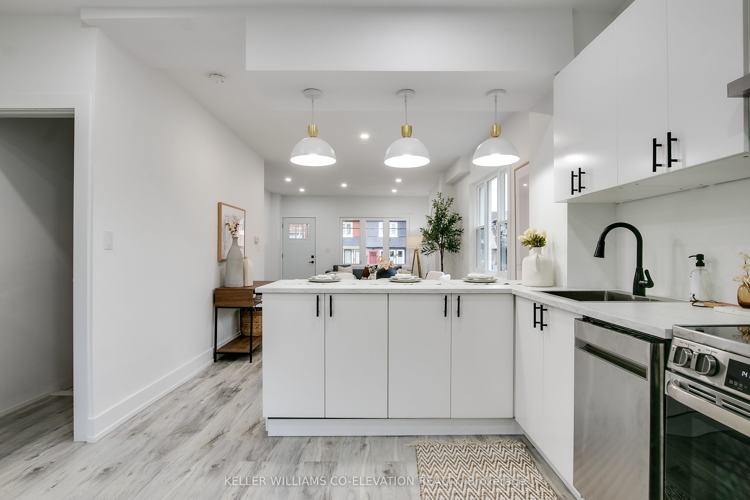 Photo 52 of 1006 Mount Pleasant Road, Toronto, Mount Pleasant West — HOMEH