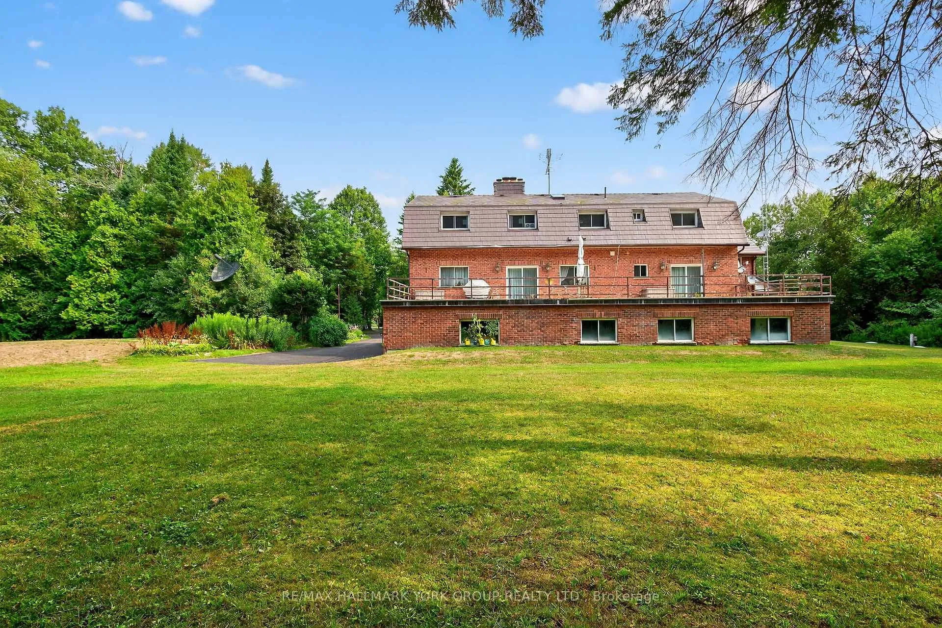 Photo 10 of 245 Davis Drive, Uxbridge, Rural Uxbridge — HOMEH