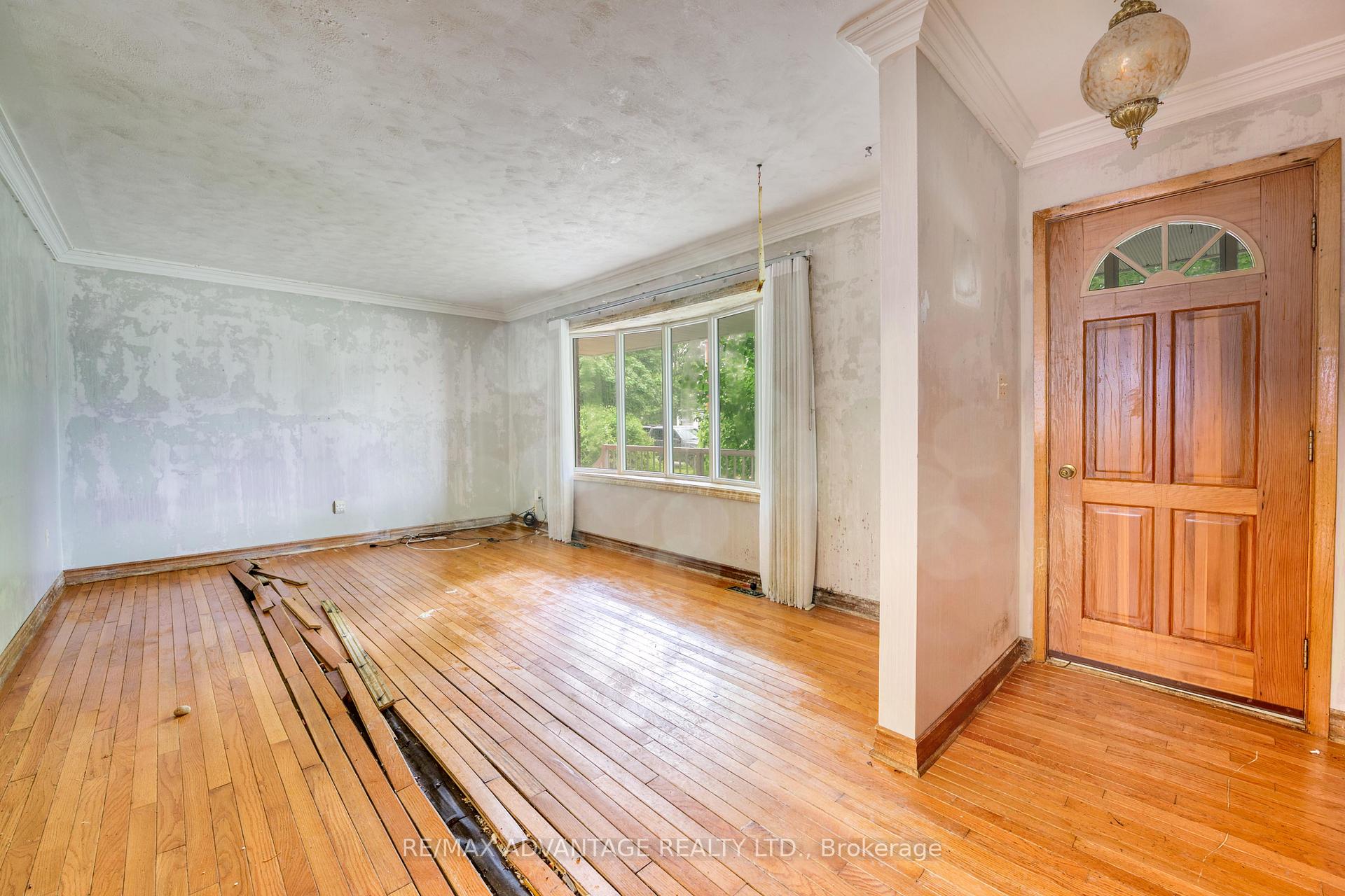 Photo 15 of 383 West Street, Warwick, Watford — HOMEH