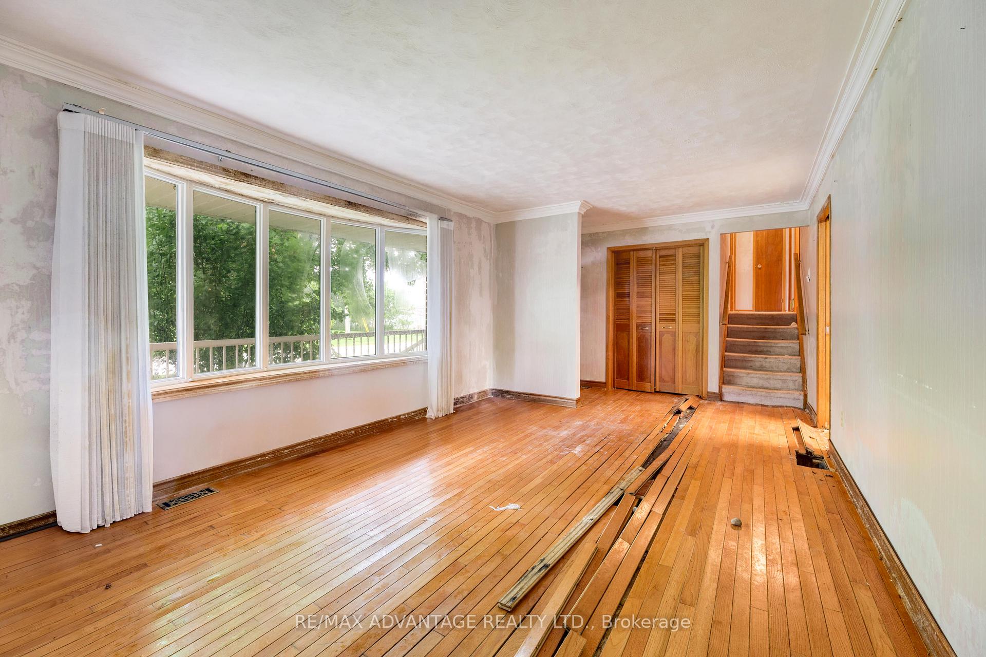 Photo 17 of 383 West Street, Warwick, Watford — HOMEH