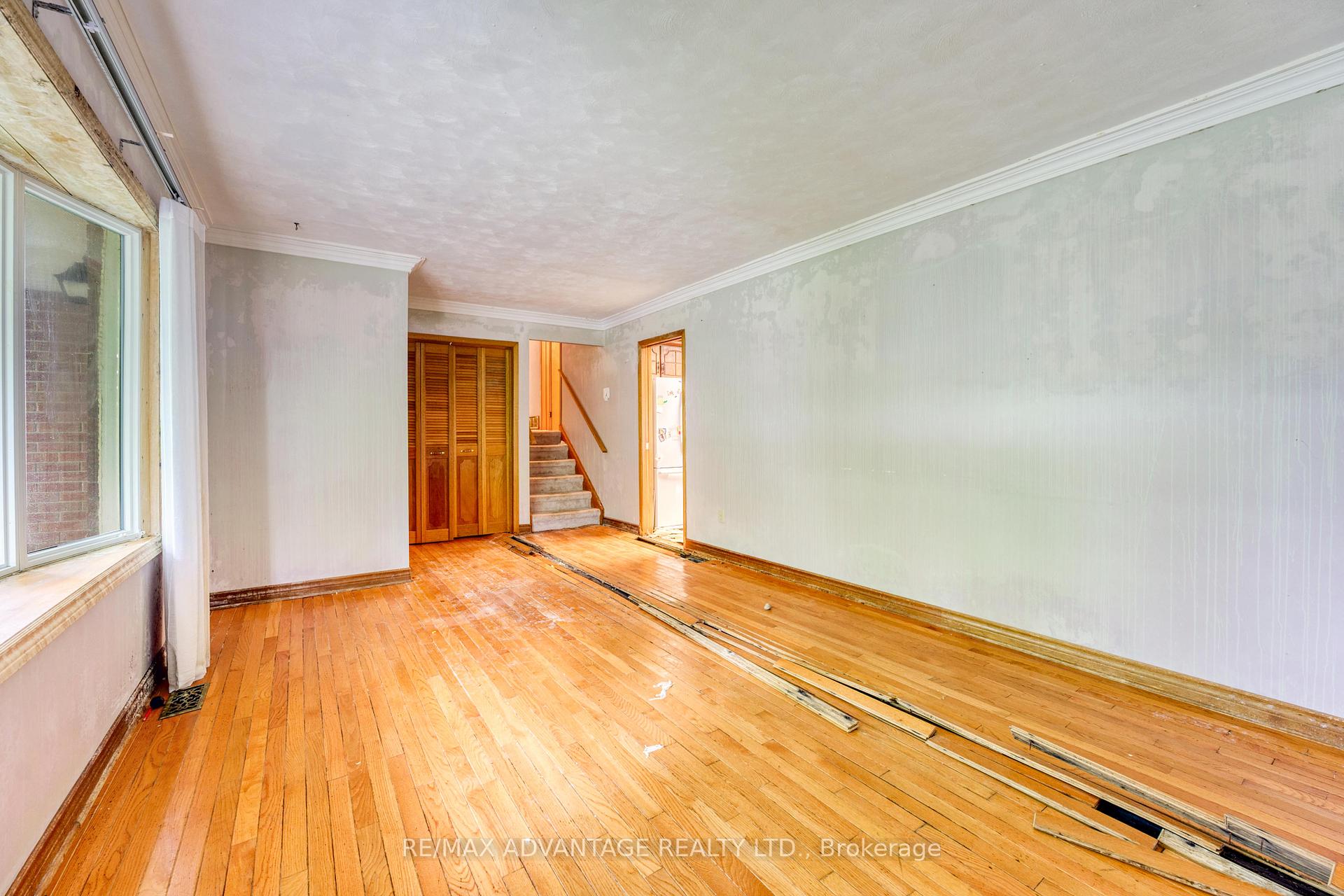 Photo 18 of 383 West Street, Warwick, Watford — HOMEH
