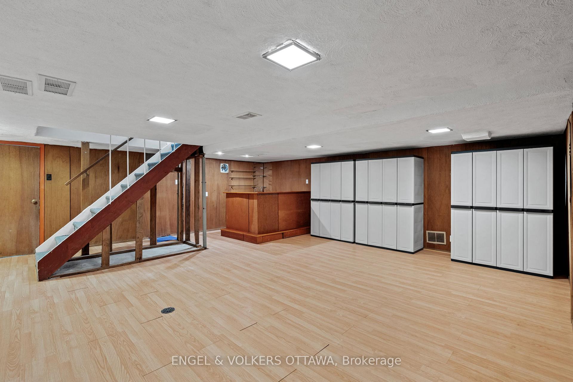 Photo 22 of 337 Mountbatten Avenue, Ottawa, Alta Vista/Faircrest Heights — HOMEH