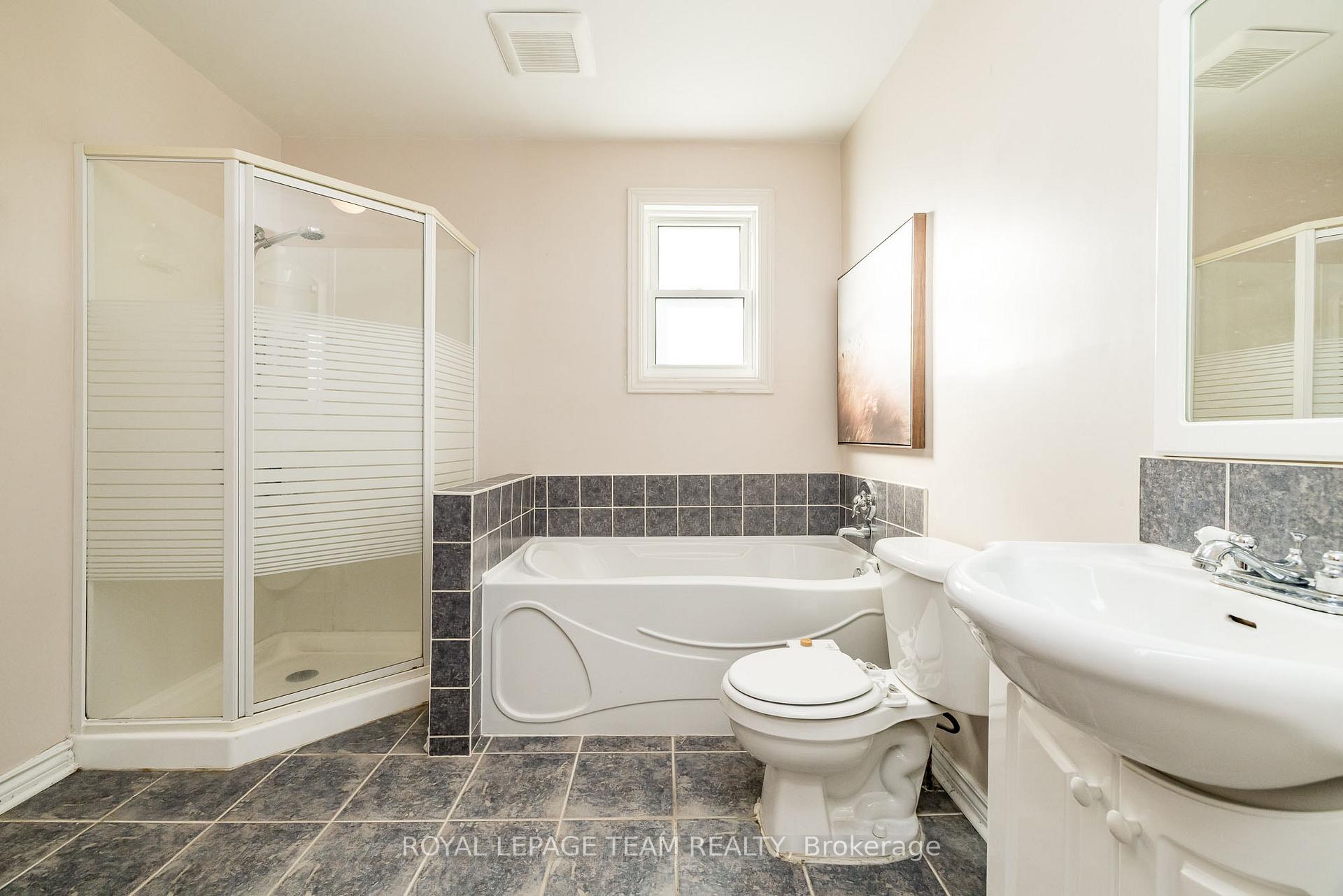 Photo 17 of 192 Durocher Street, Ottawa, Vanier — HOMEH