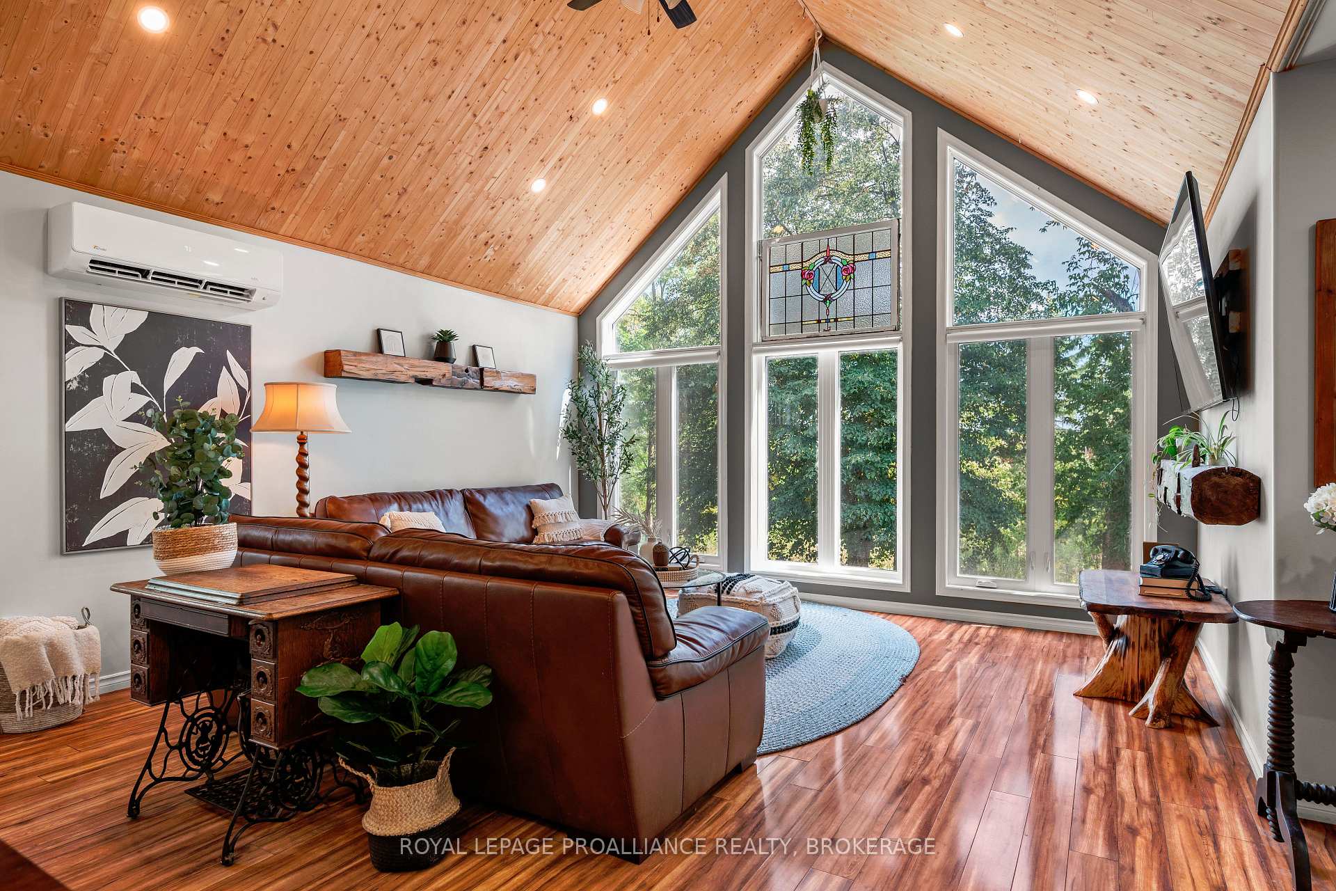Photo 18 of 72 Franklin Street, Tweed, Hungerford (Twp) — HOMEH