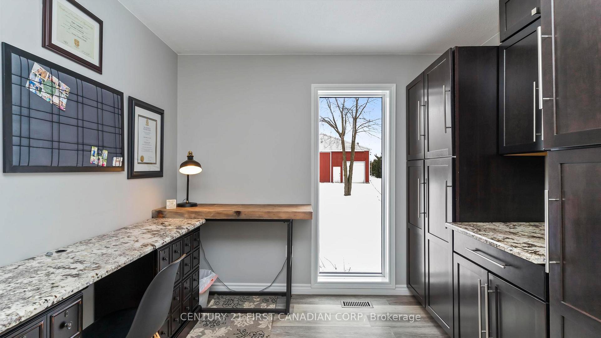 Photo 20 of 6210 Confederation Line, Warwick, Watford — HOMEH
