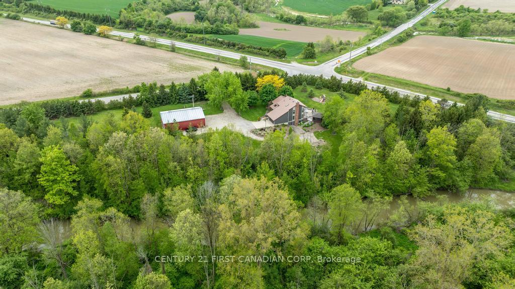 Photo 37 of 6210 Confederation Line, Warwick, Watford — HOMEH