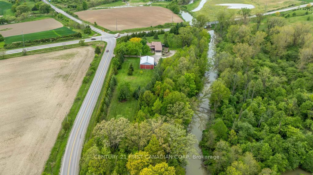Photo 38 of 6210 Confederation Line, Warwick, Watford — HOMEH