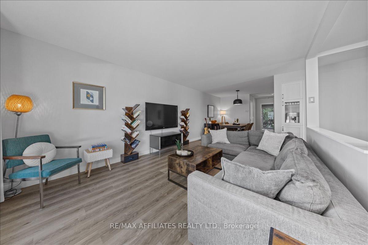 Photo 4 of 381 Spartan Avenue, Ottawa, Vanier — HOMEH