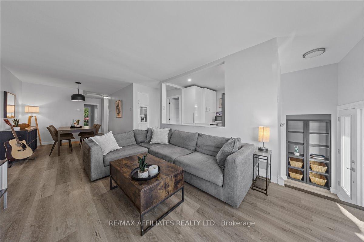 Photo 5 of 381 Spartan Avenue, Ottawa, Vanier — HOMEH