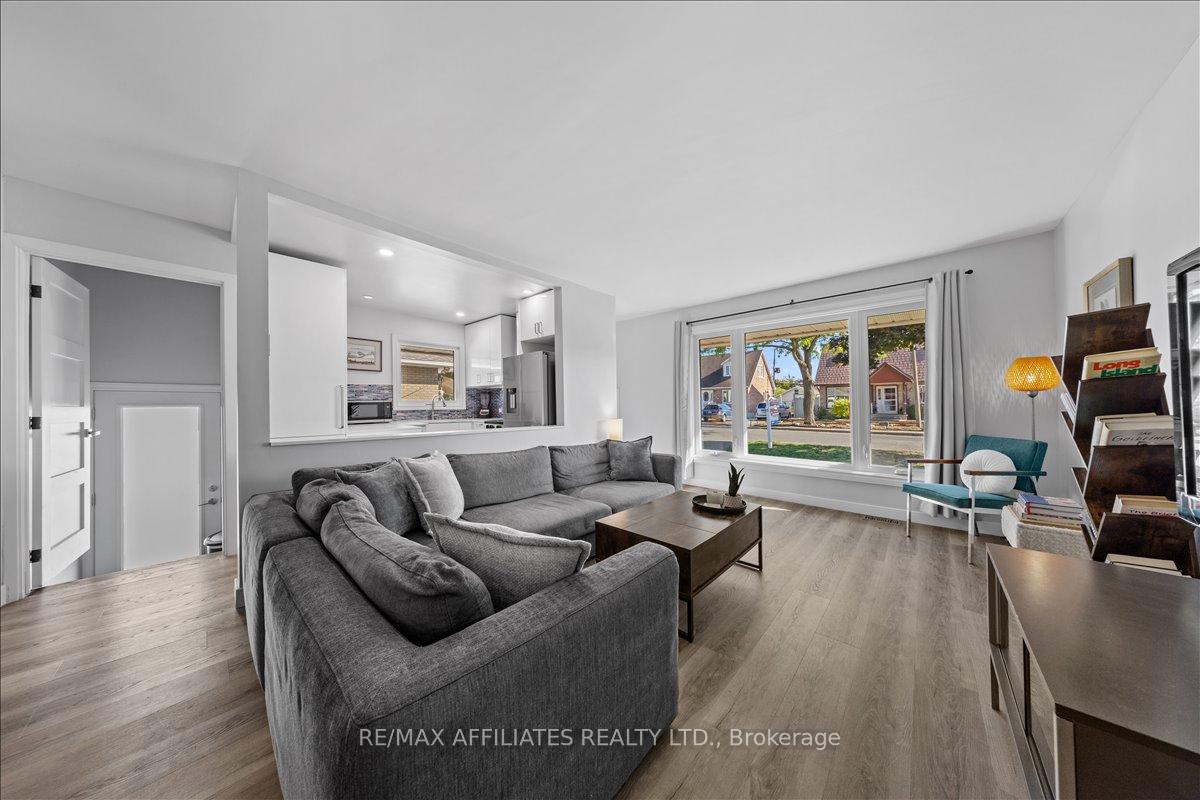 Photo 6 of 381 Spartan Avenue, Ottawa, Vanier — HOMEH