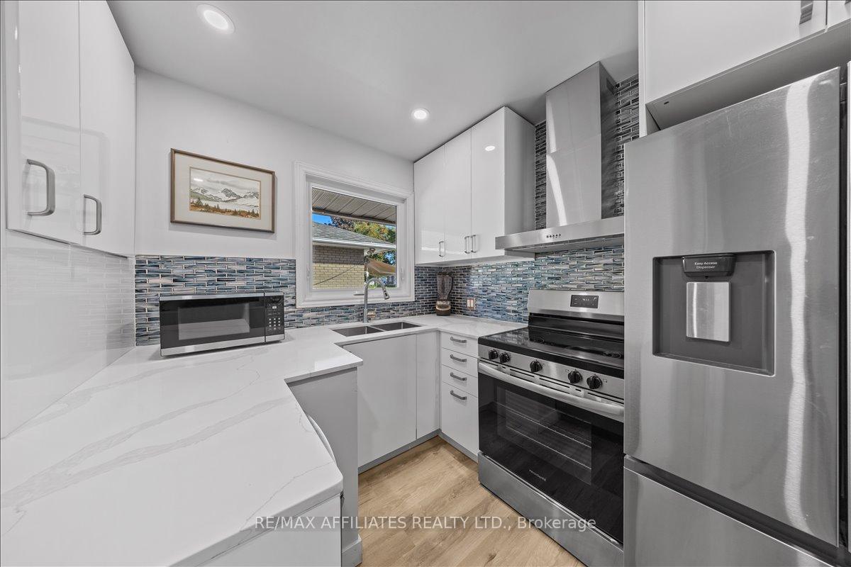 Photo 11 of 381 Spartan Avenue, Ottawa, Vanier — HOMEH