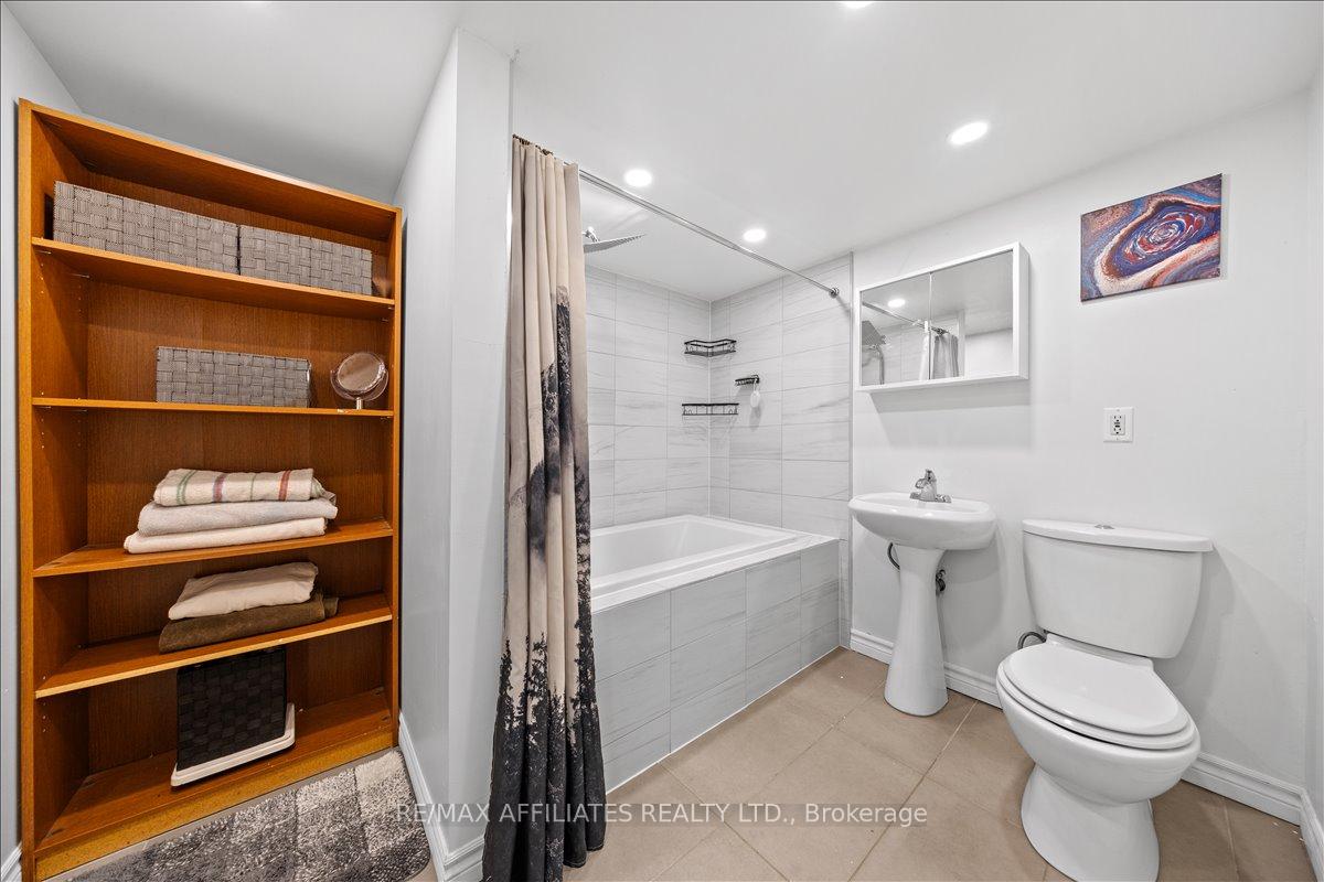 Photo 25 of 381 Spartan Avenue, Ottawa, Vanier — HOMEH