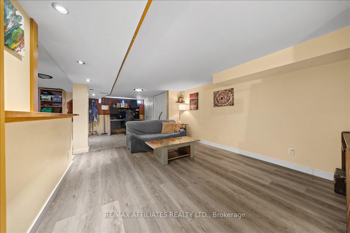 Photo 27 of 381 Spartan Avenue, Ottawa, Vanier — HOMEH