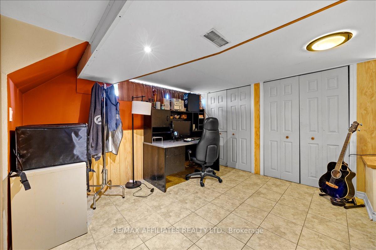 Photo 31 of 381 Spartan Avenue, Ottawa, Vanier — HOMEH