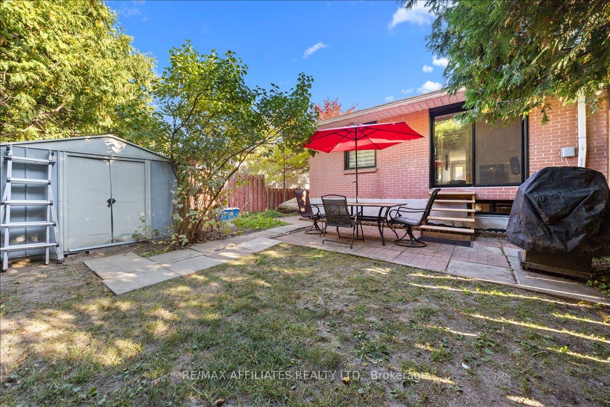 Photo 32 of 381 Spartan Avenue, Ottawa, Vanier — HOMEH