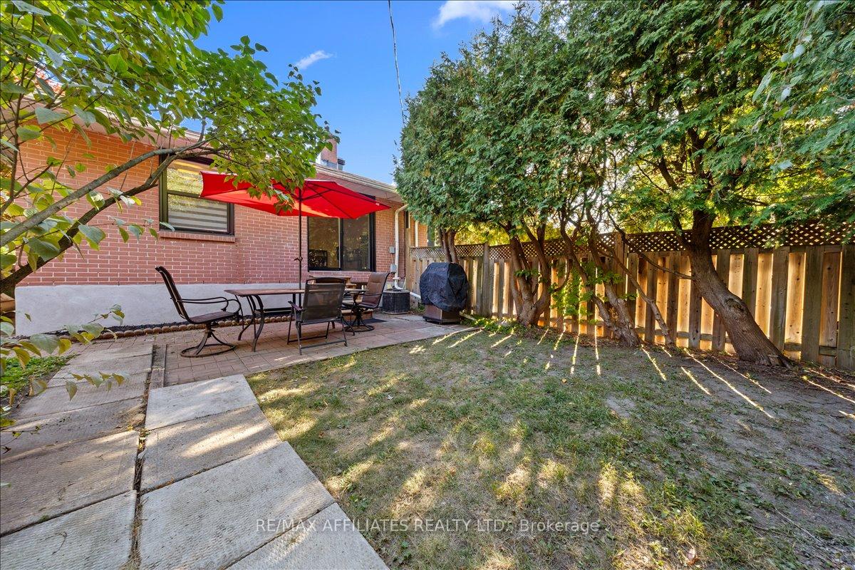 Photo 33 of 381 Spartan Avenue, Ottawa, Vanier — HOMEH