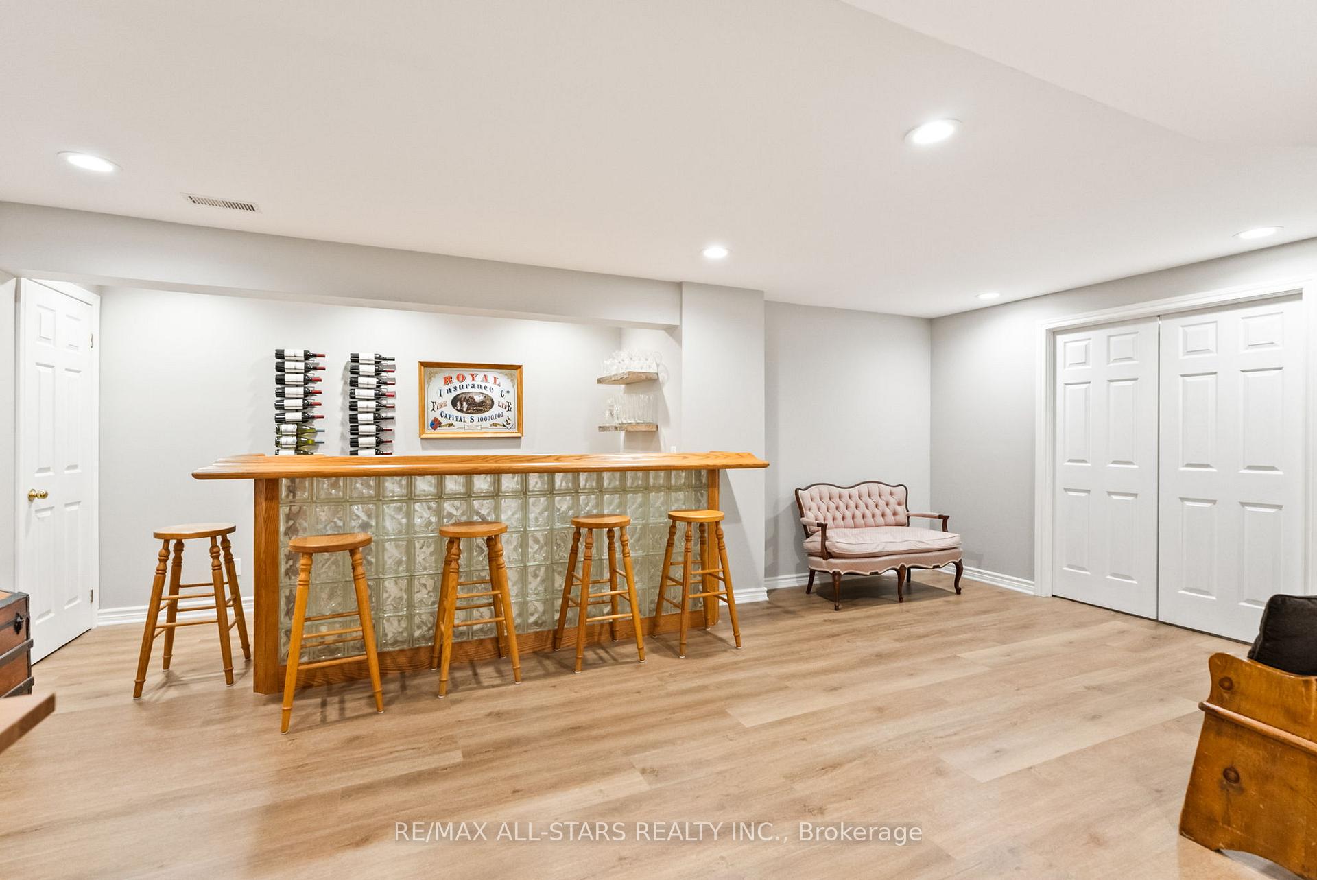 Photo 36 of 24 Colonel Sharpe Crescent, Uxbridge — HOMEH