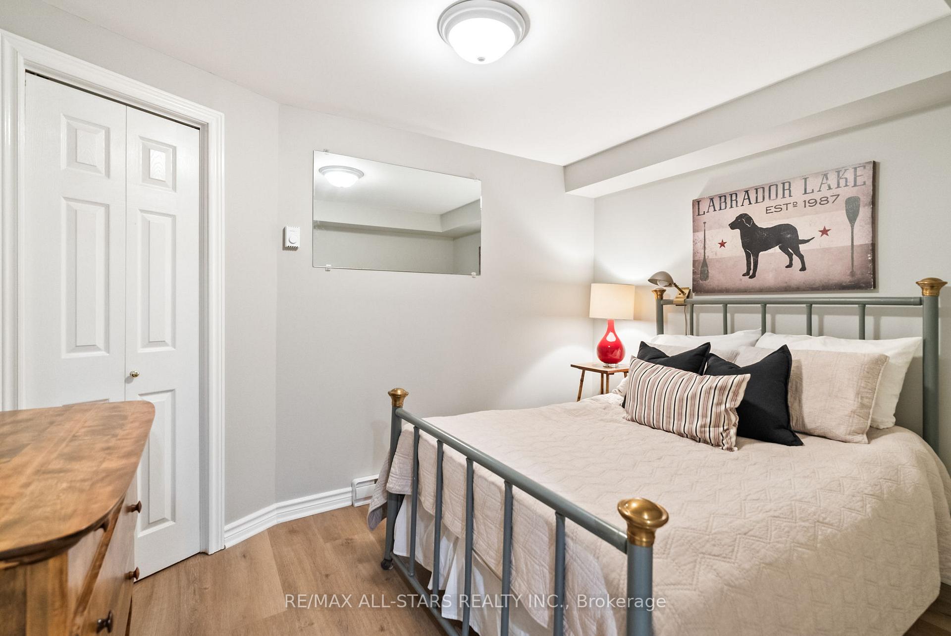 Photo 41 of 24 Colonel Sharpe Crescent, Uxbridge — HOMEH