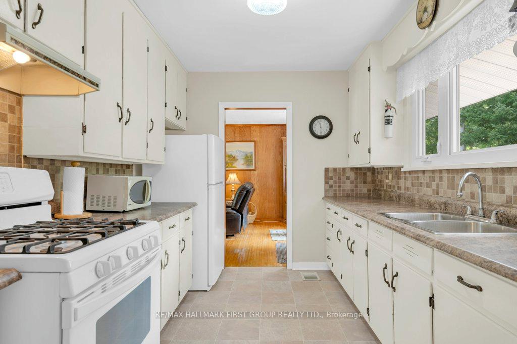Photo 15 of 108666 Highway 7, Tweed, Elzevir (Twp) — HOMEH