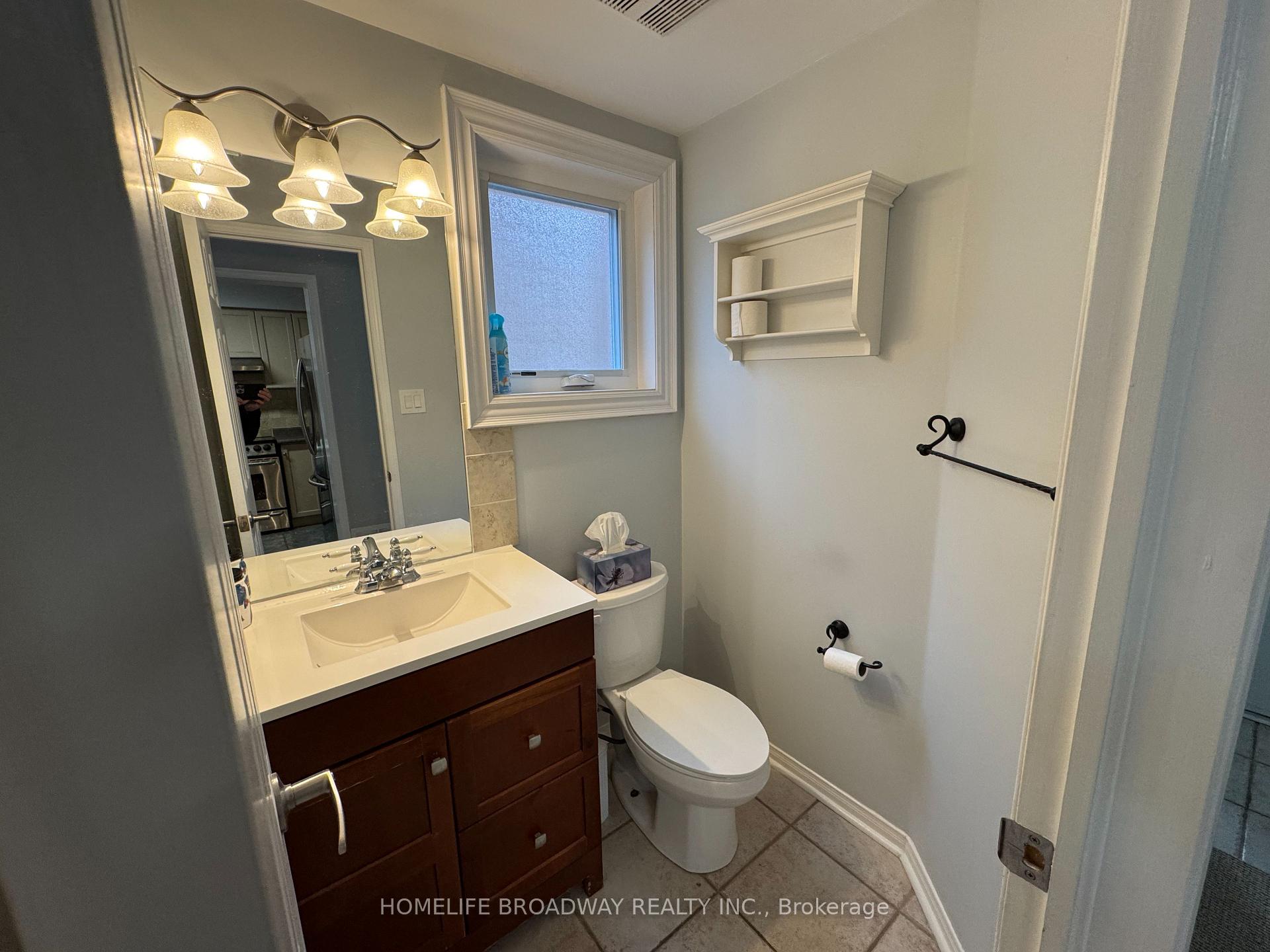 Photo 5 of 7 Stiles Avenue, Aurora, Bayview Wellington — HOMEH