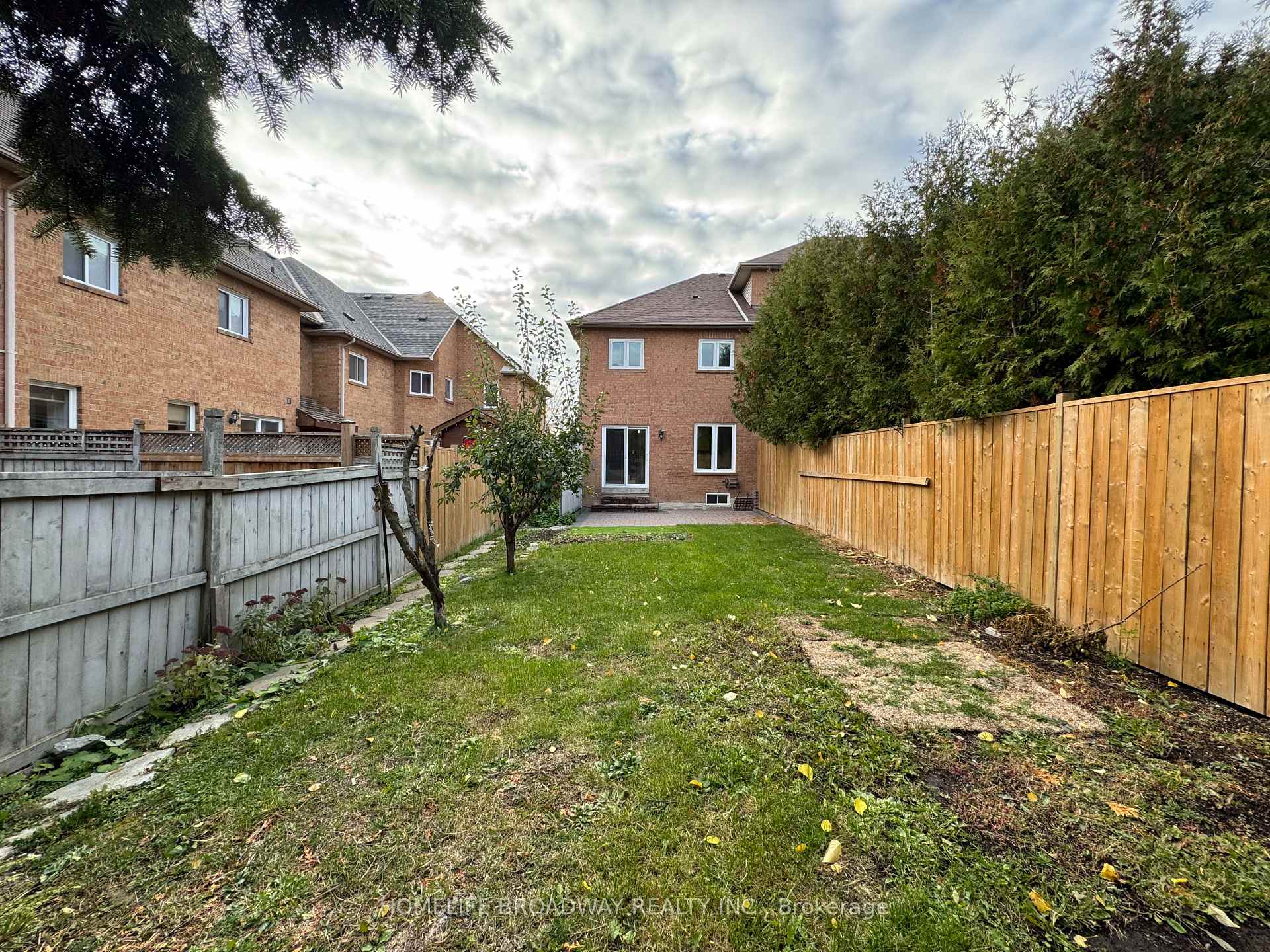 Photo 10 of 7 Stiles Avenue, Aurora, Bayview Wellington — HOMEH