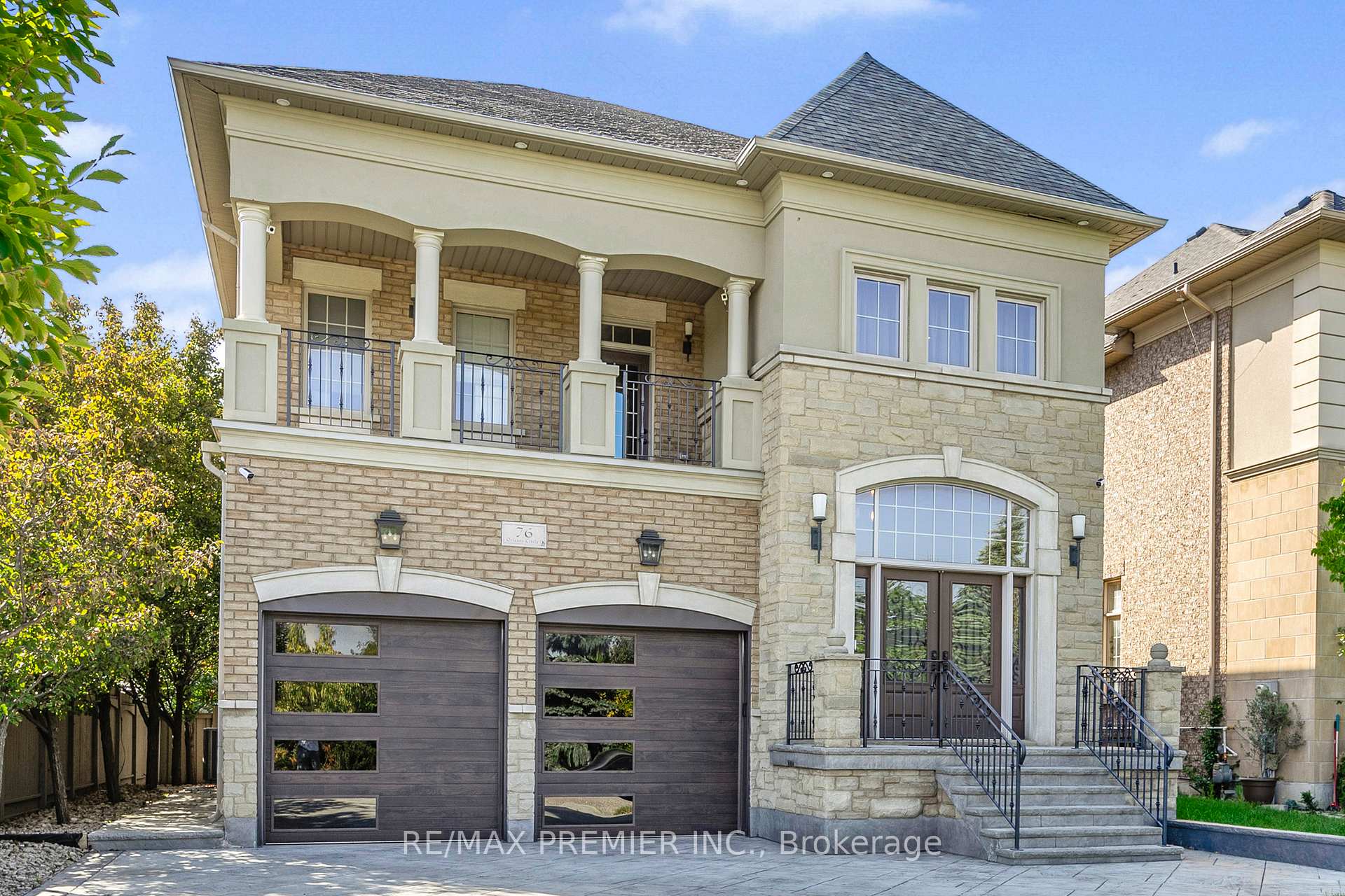 Front of 76 Orleans Circle