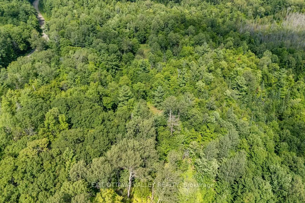 Photo 3 of 992 McGrath Road, Bonnechere Valley, Eganville/Bonnechere Twp — HOMEH