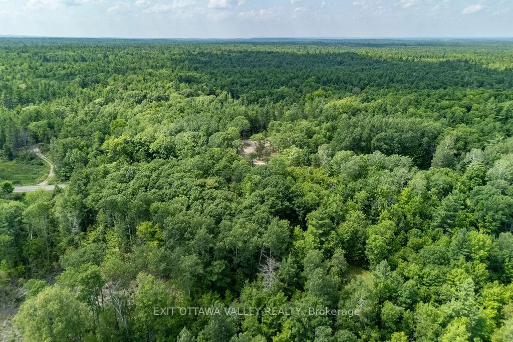 Photo 4 of 992 McGrath Road, Bonnechere Valley, Eganville/Bonnechere Twp — HOMEH