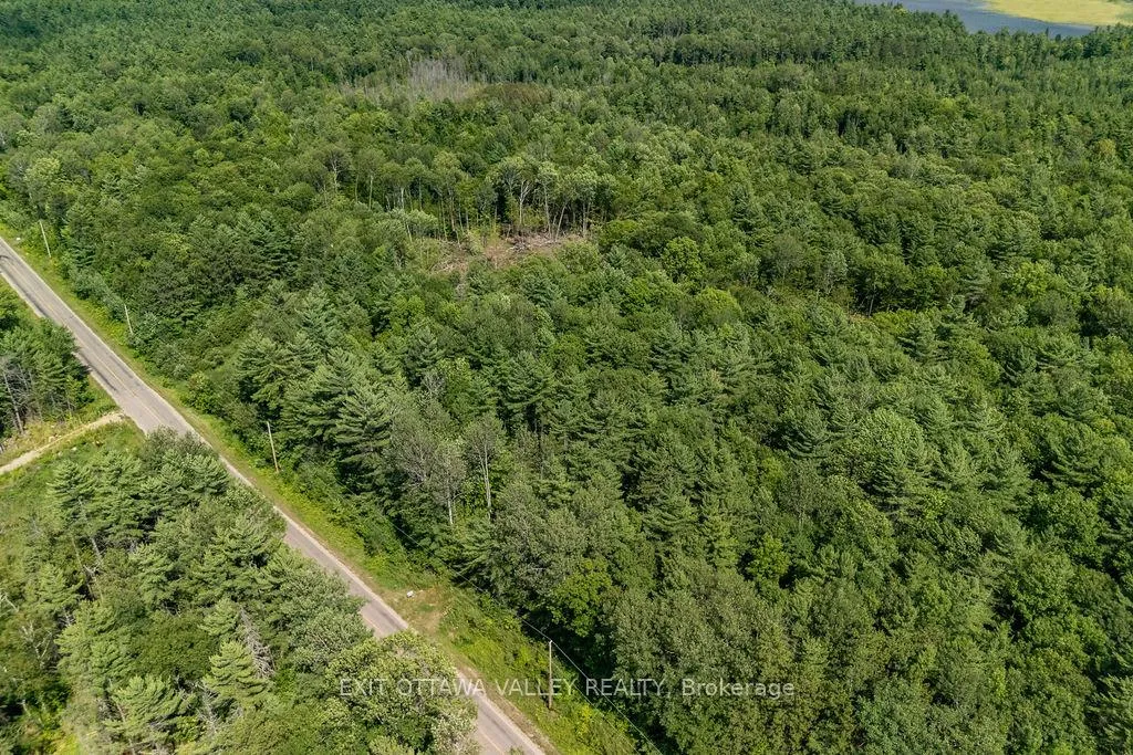 Photo 7 of 992 McGrath Road, Bonnechere Valley, Eganville/Bonnechere Twp — HOMEH