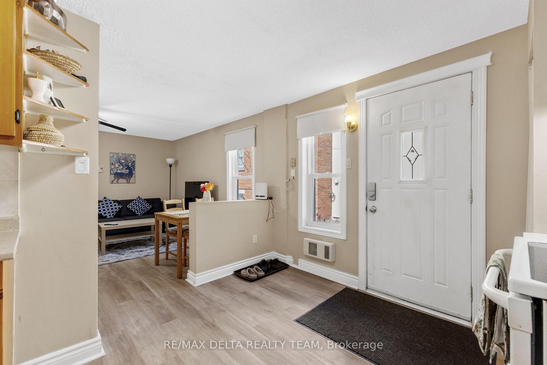 Photo 3 of Unit B, 336 Shakespeare Street, Ottawa, Vanier — HOMEH