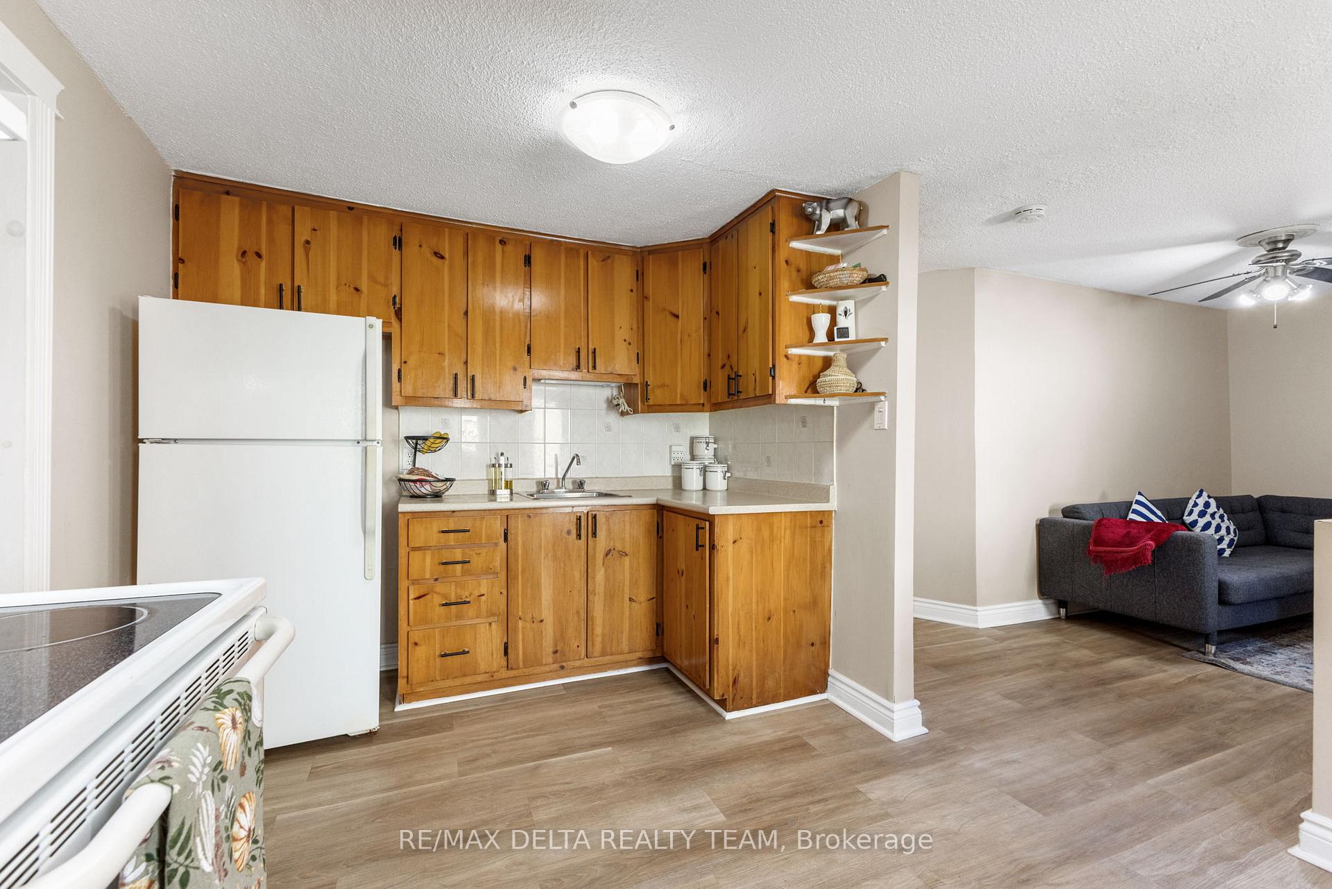 Photo 10 of Unit B, 336 Shakespeare Street, Ottawa, Vanier — HOMEH