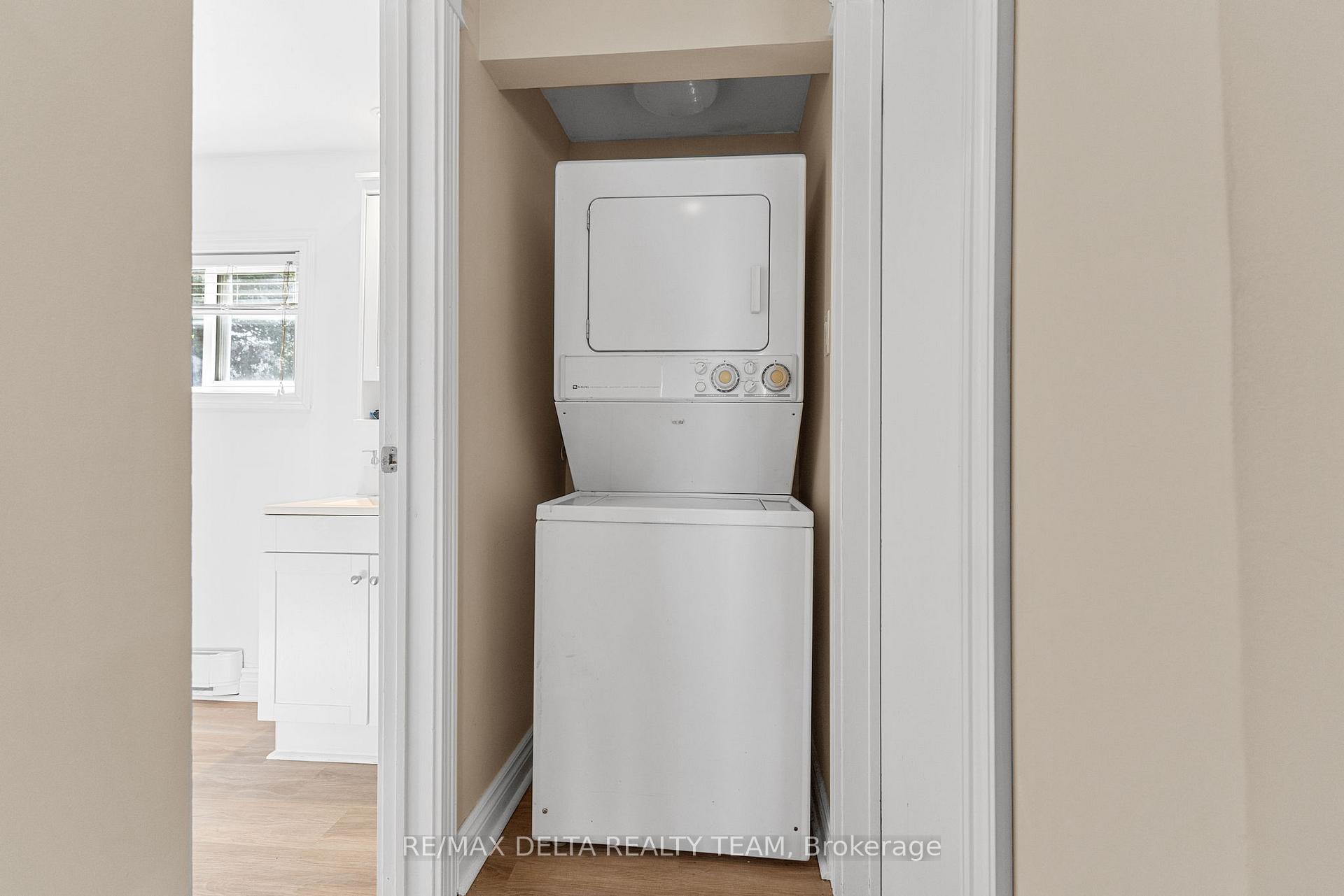Photo 11 of Unit B, 336 Shakespeare Street, Ottawa, Vanier — HOMEH